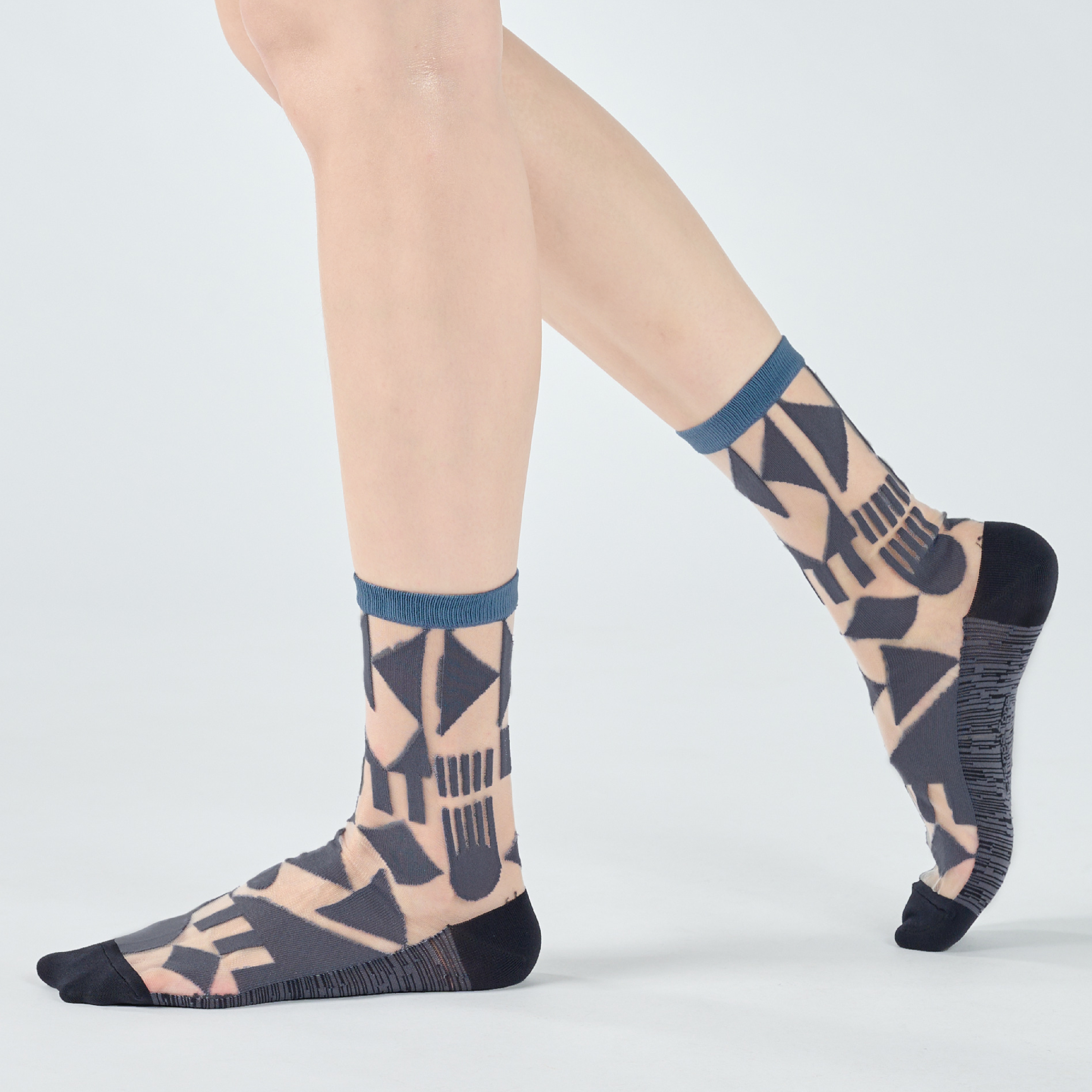 來點音樂〈深灰〉