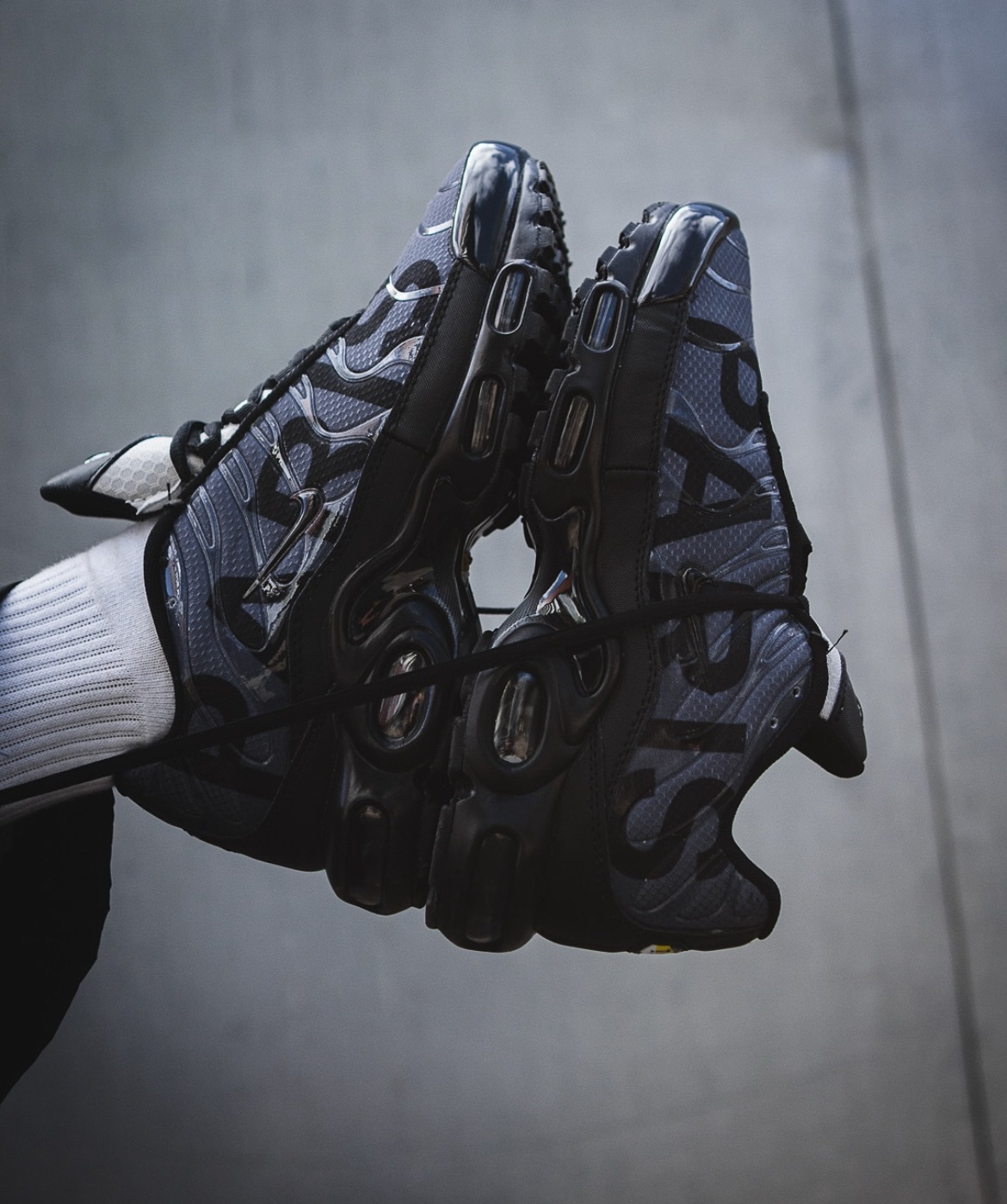 男鞋 NIKE AIR MAX PLUS PRM 灰黑 巴黎聖日耳曼 緩震 網布 氣墊 運動鞋【IB2253-001】