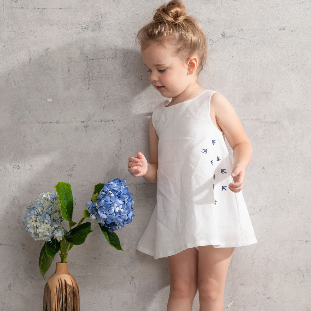 PIPPY 飛鳥刺繡圓領連身裙洋裝 白 畢業季