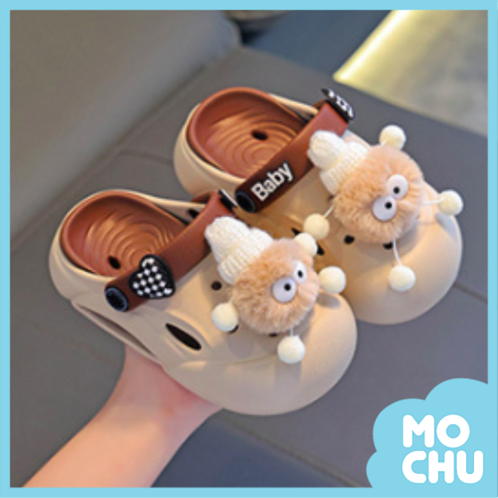 (24-25碼現貨)戴帽毛球防滑洞洞鞋(四色)