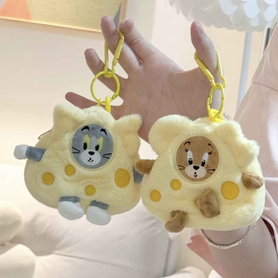 T&J 湯姆貓與傑利鼠 奶酪造型 毛絨小掛包 鈴噹 零錢包