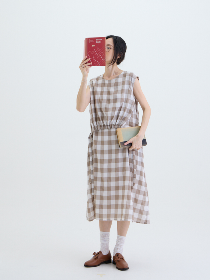 小町便服連袖洋裝-薄茶白格