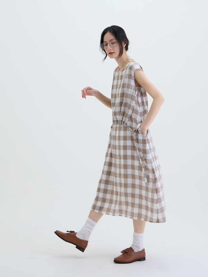 小町便服連袖洋裝-薄茶白格