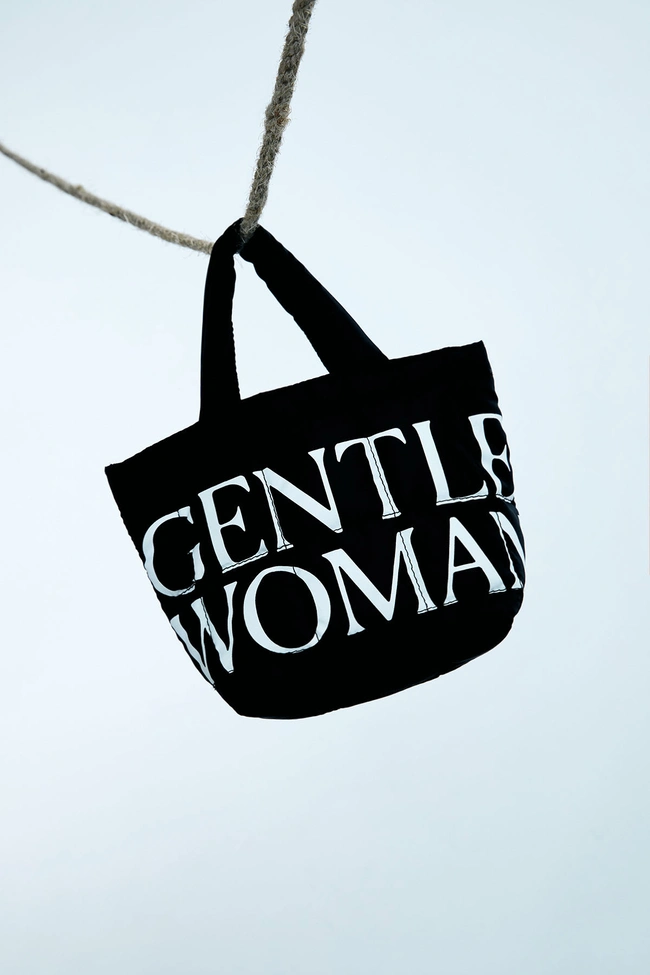 Gentle Woman Small Puffer Bag(Black)