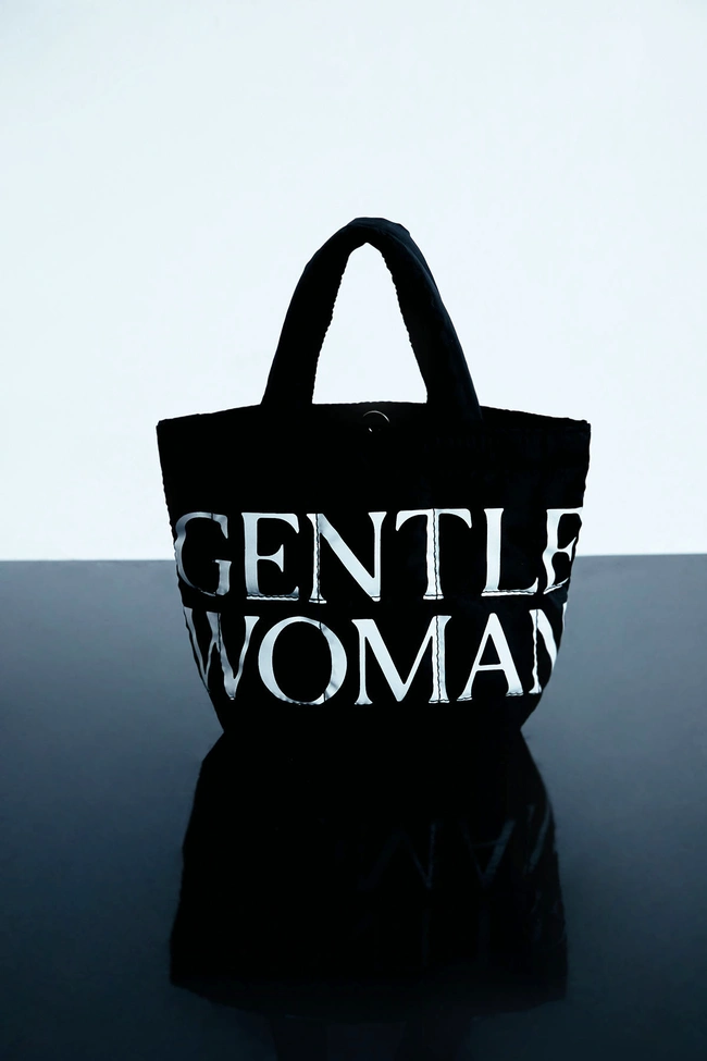 Gentle Woman Small Puffer Bag(Black)
