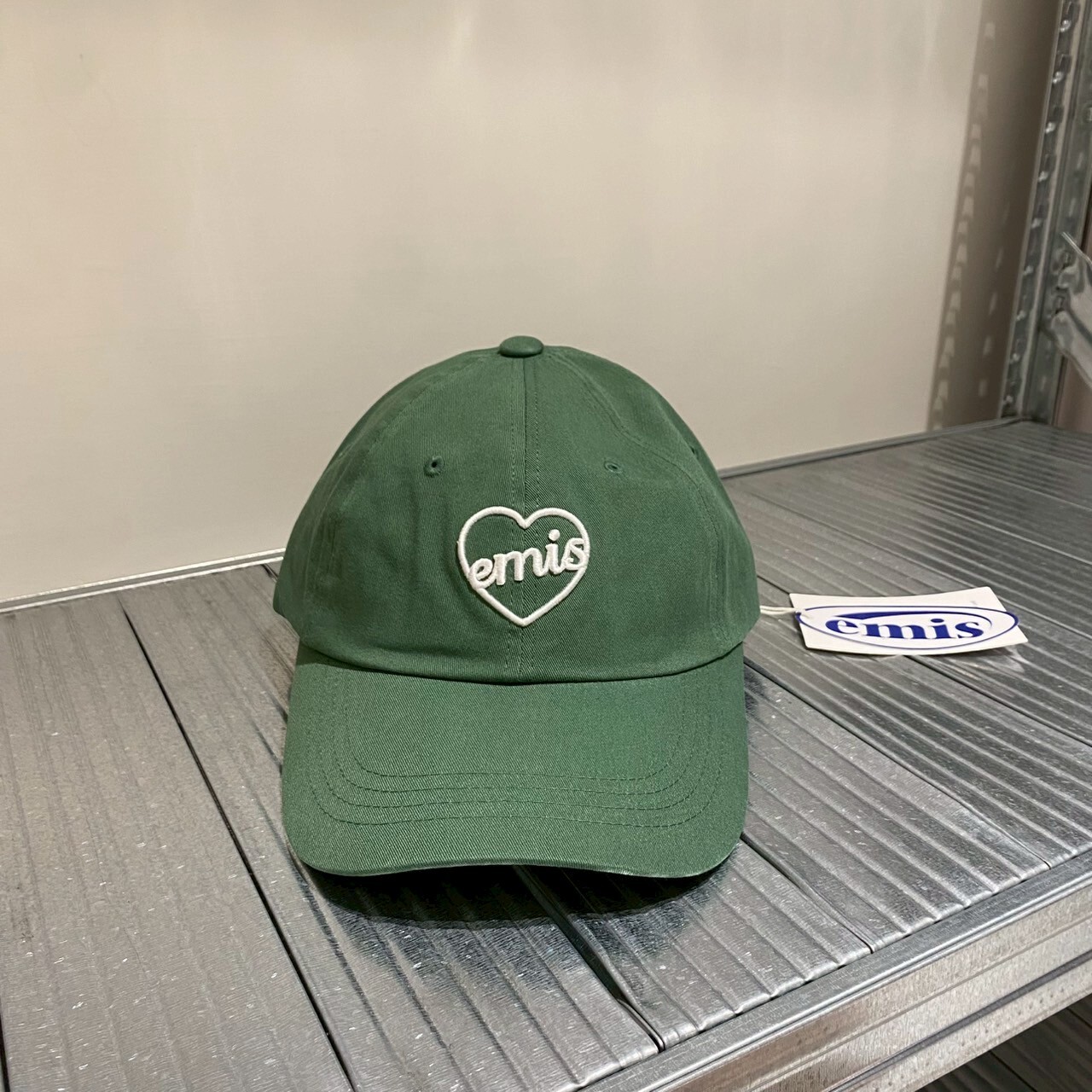 Emis 鏤空愛心標Logo棒球帽
