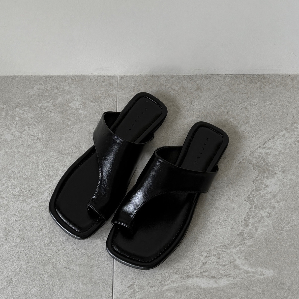 都會極簡風夏日拖鞋