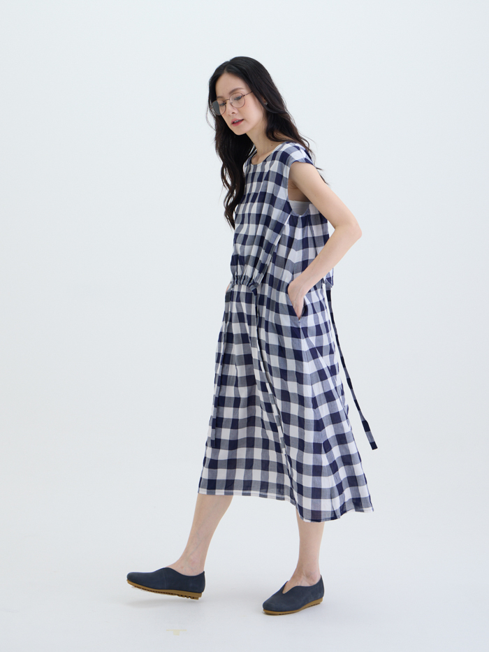 小町便服連袖洋裝-藏青白格