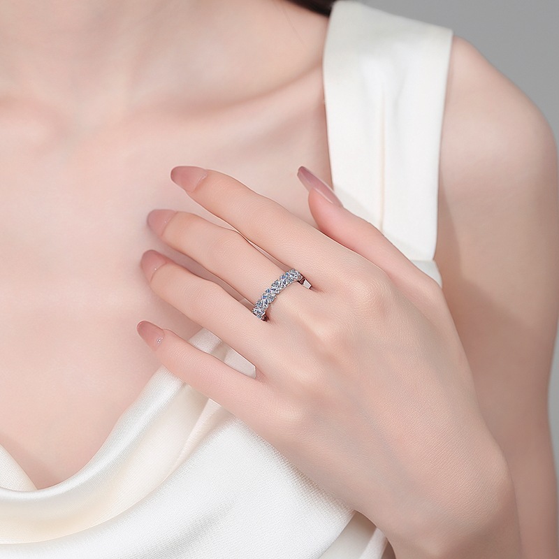 全莫桑鑽祖母切混圓滿圈戒指        R2.52C075