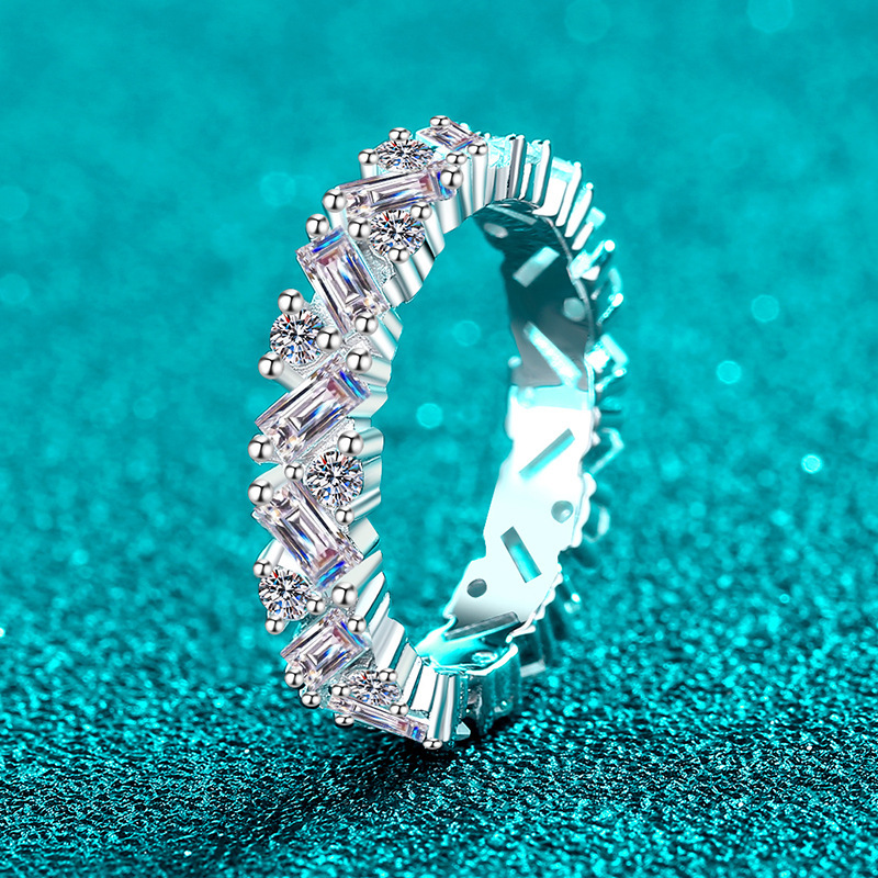 全莫桑鑽祖母切混圓滿圈戒指        R2.52C075