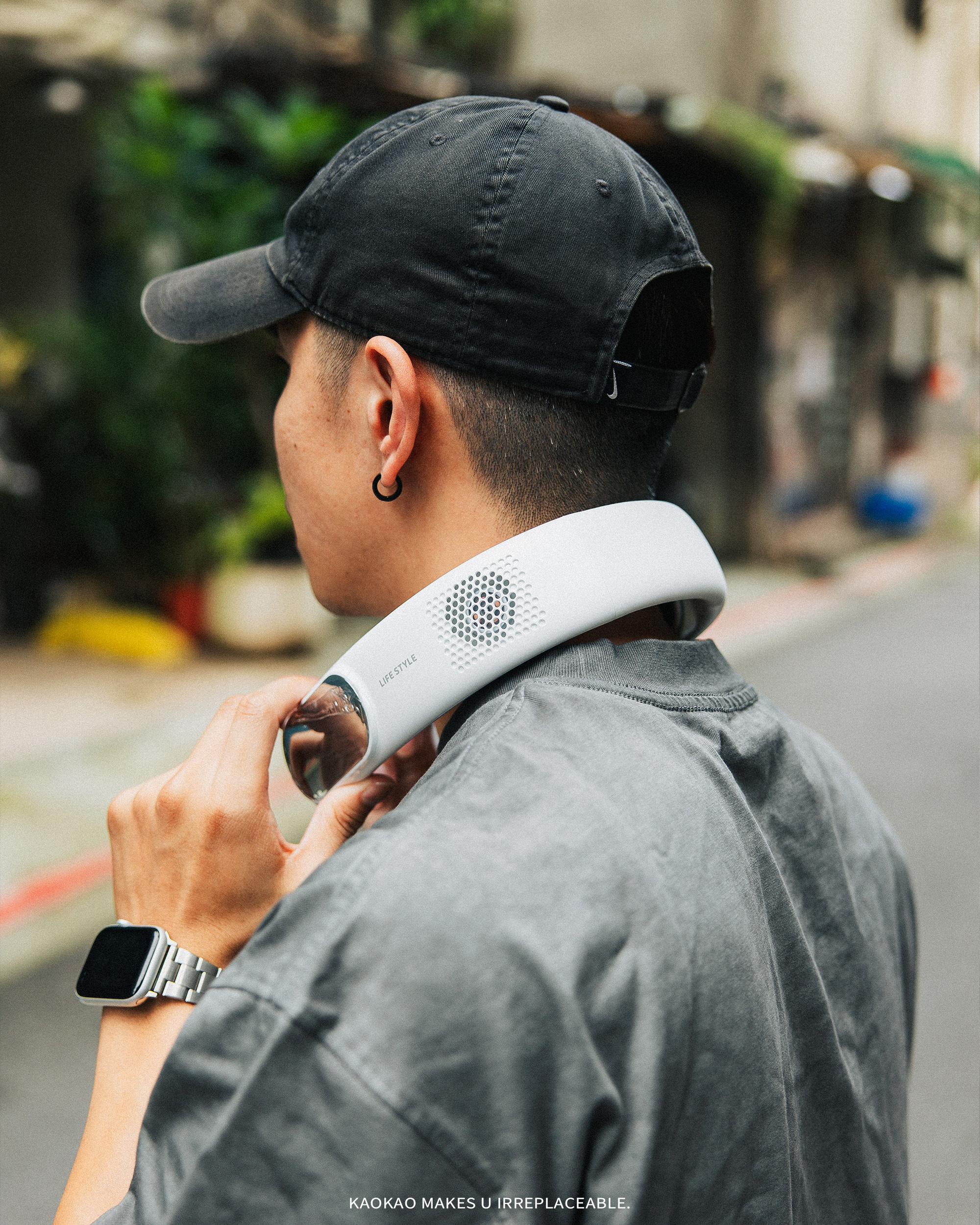 現貨 POLYWELL 掛脖散熱風扇 頸掛涼感電扇 LED數顯電量 Type-C充電 防捲髮 輕量風扇