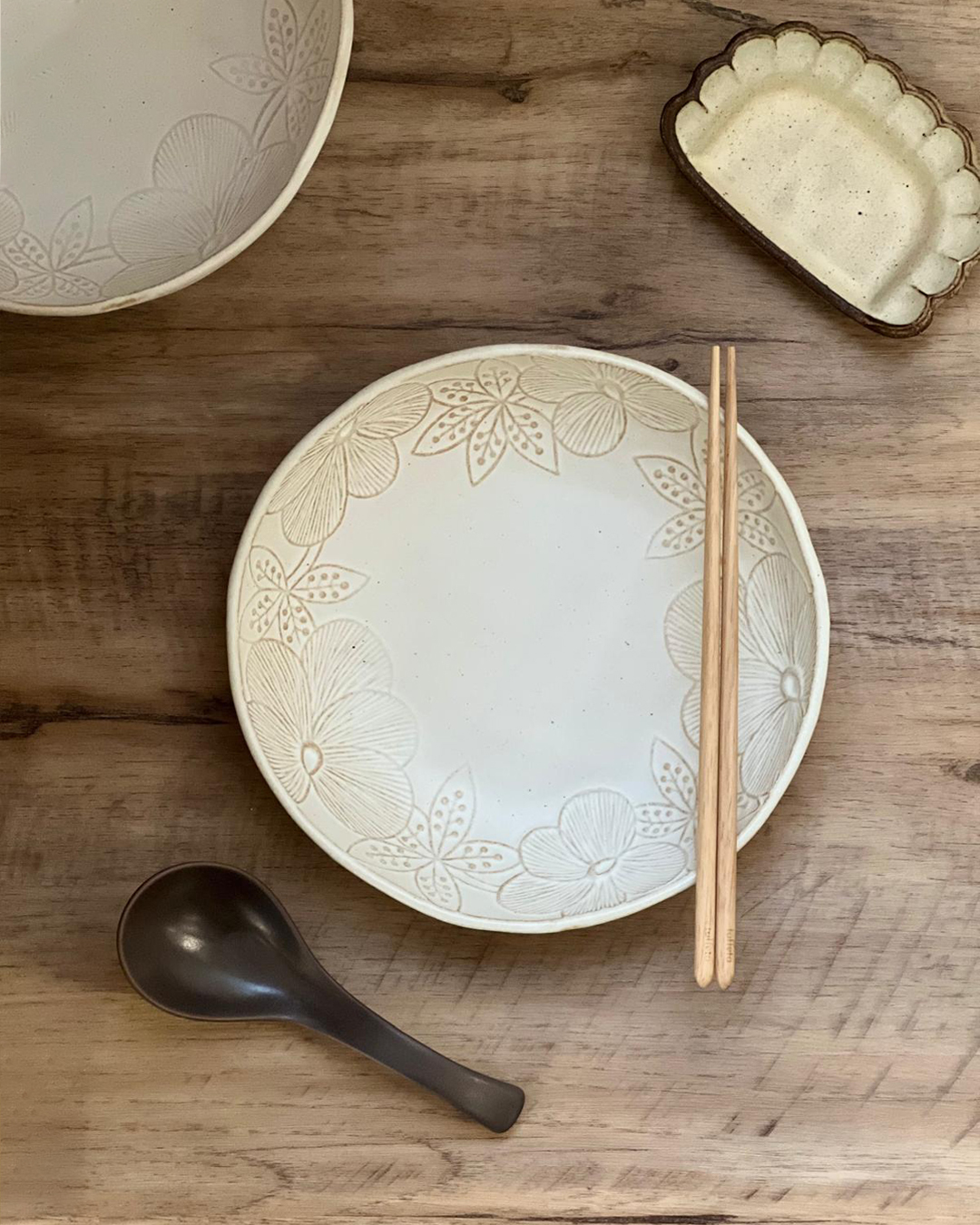 益子燒 花卉深碟｜職人 若林健吾