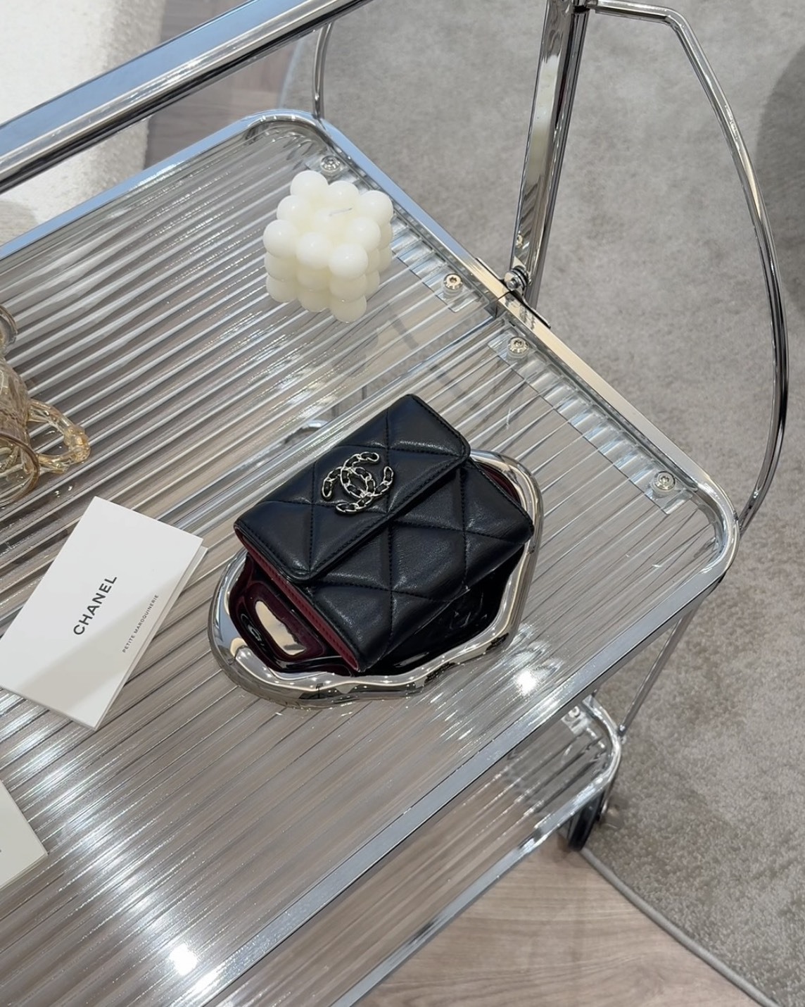 CHANEL｜19 三折短夾背拉款 黑銀