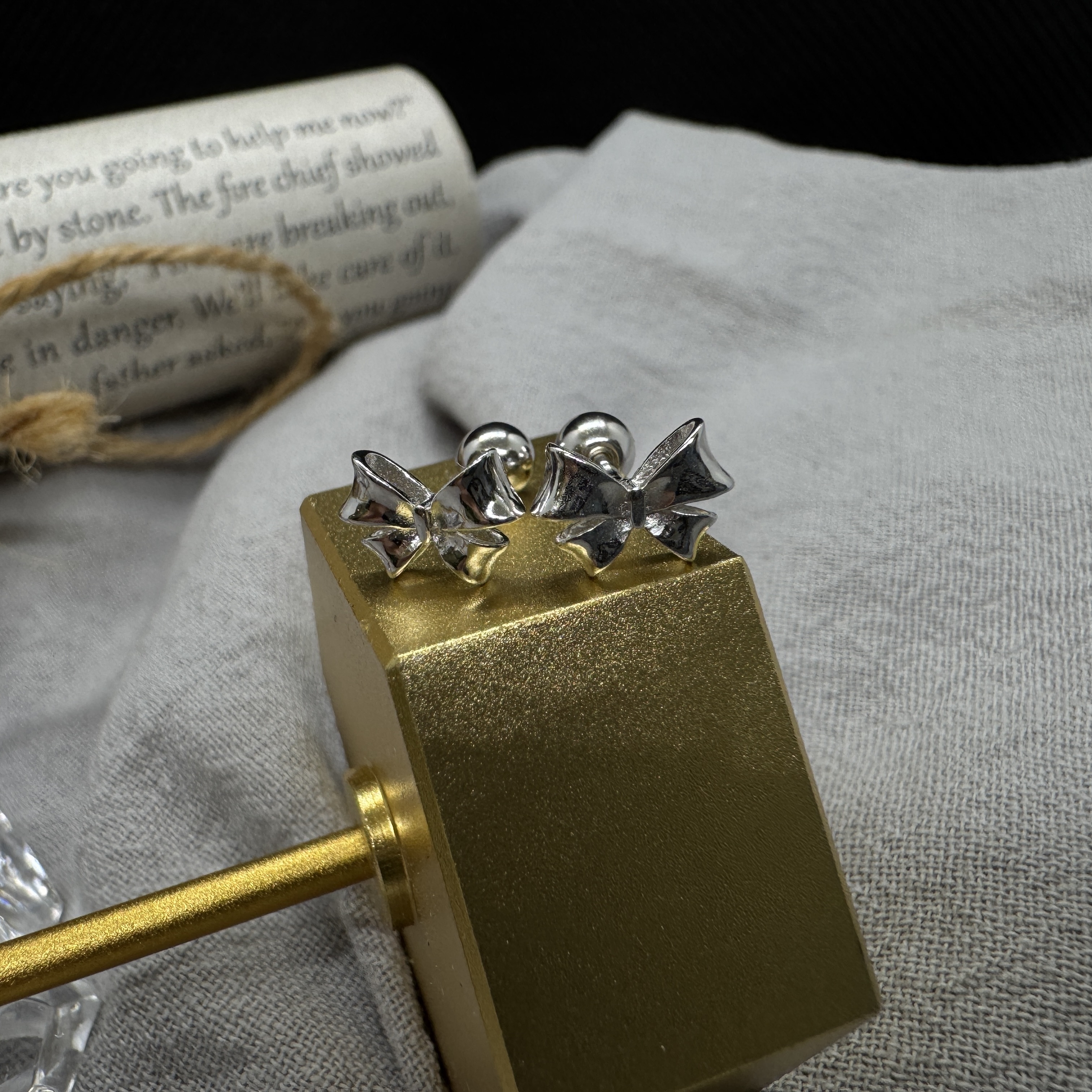 鏡面緞結 - 轉珠耳環