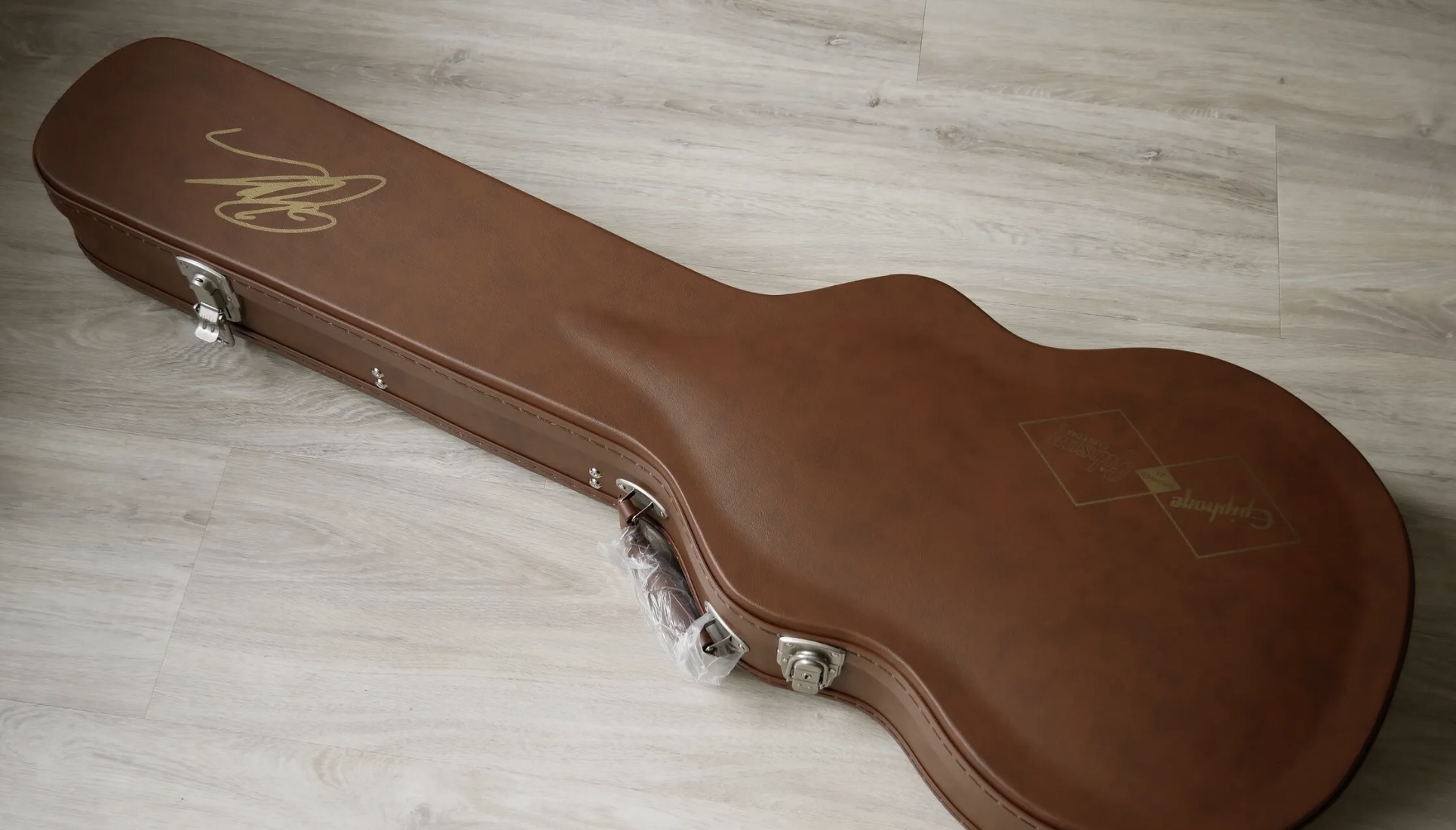 Epiphone 2024松本孝弘簽名款 Epiphone Tak Matsumoto 1955 Les Paul™ Standard 電吉他 第 5 張圖片｜三峽吉他 / Bass