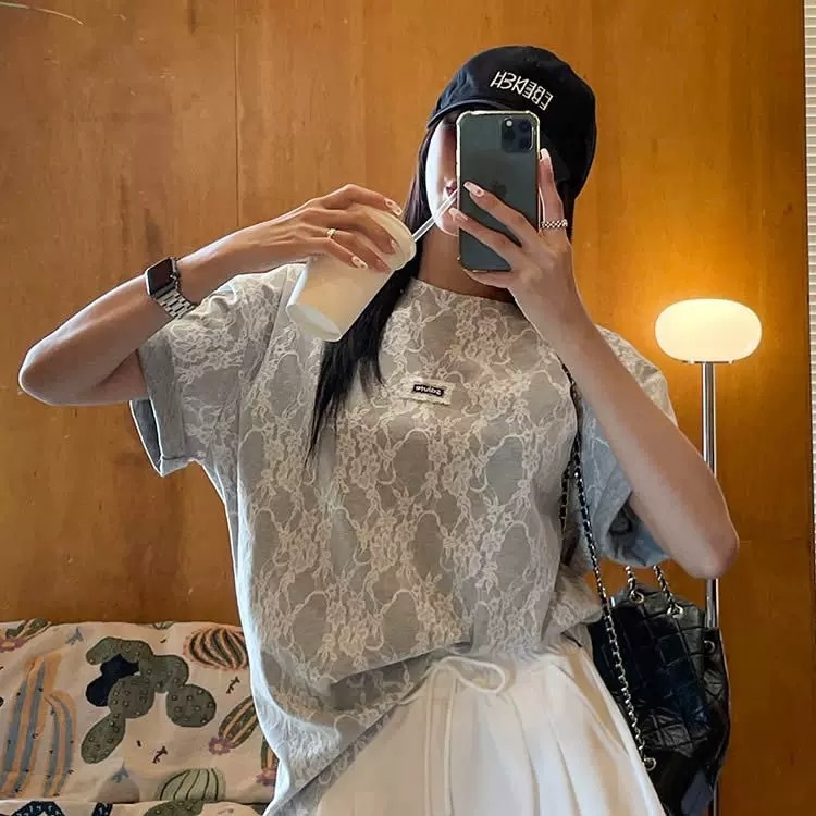 蕾絲小標寬鬆大TEE/二色