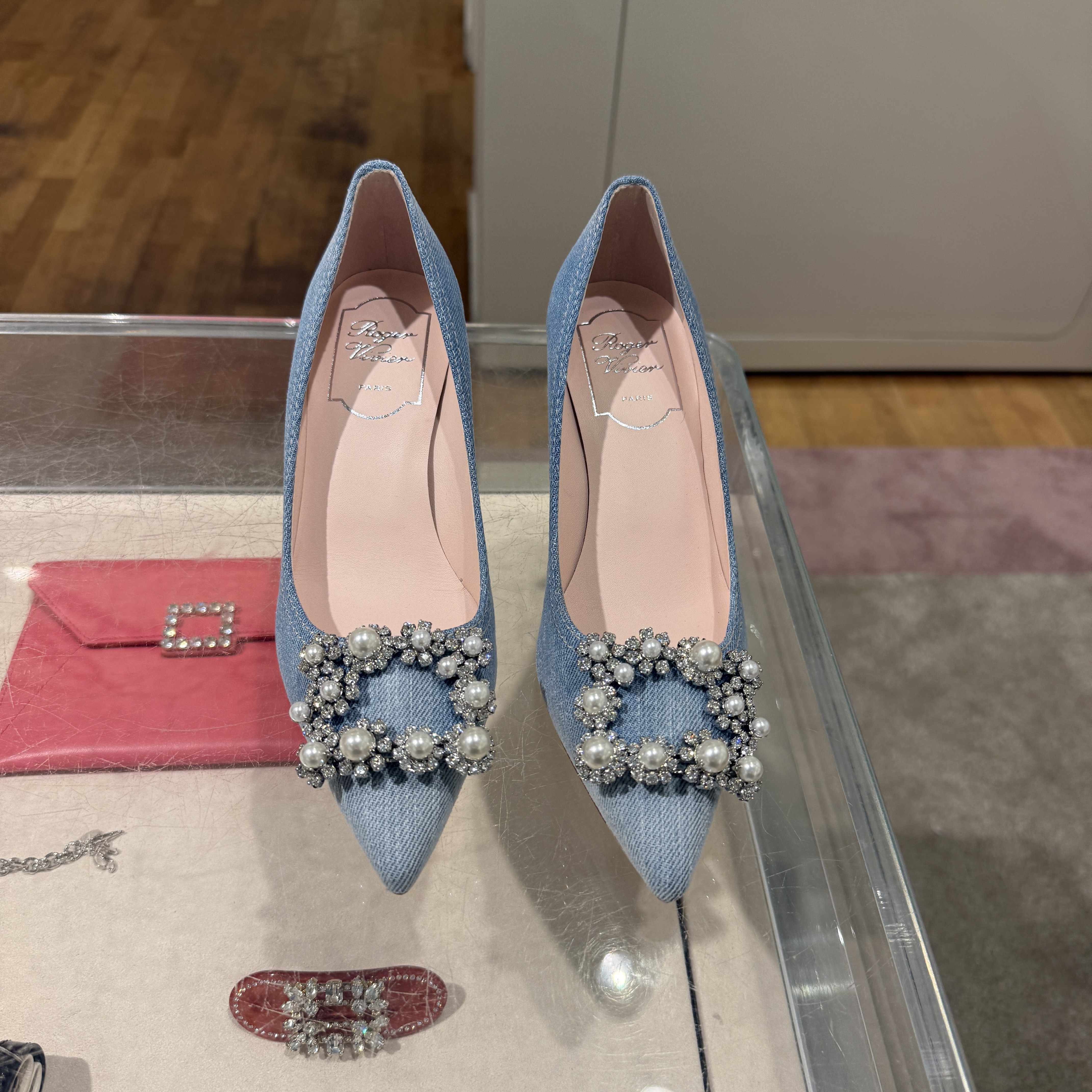 Roger Vivier RV Pearl Rhinestone Strass RVW414 Denim Heels