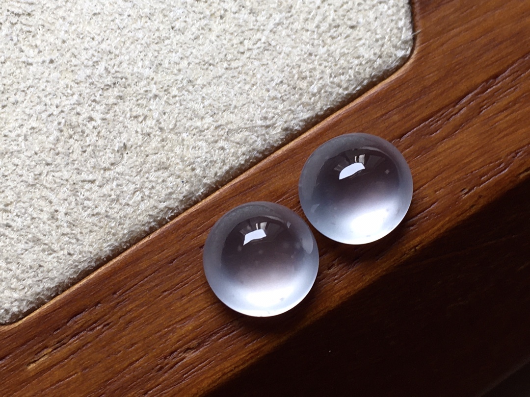 71933 翡翠高冰蛋面一對