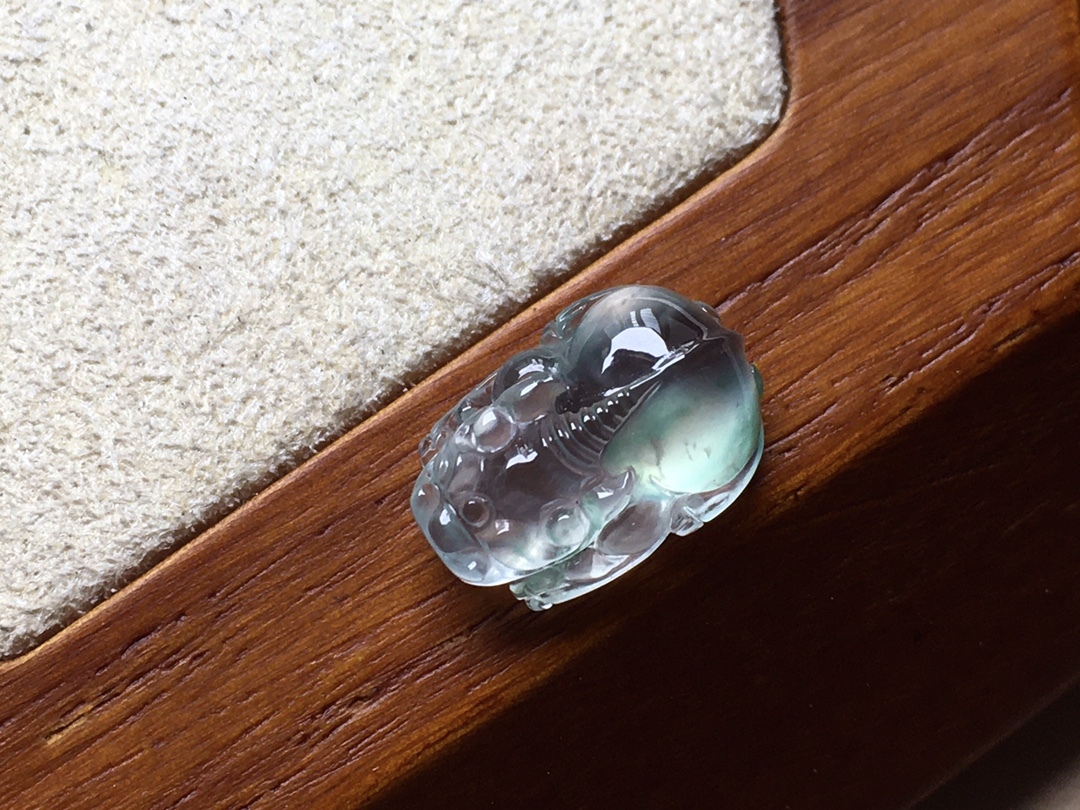 71938 翡翠玻璃種飄彩貔貅