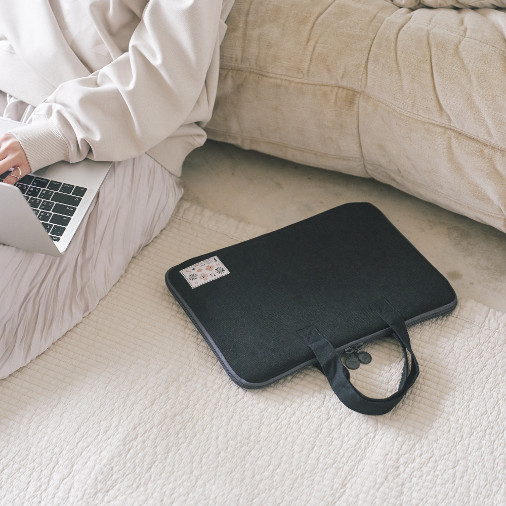 13" Laptop Case(Outer Pocket)/"I" Collection/Black