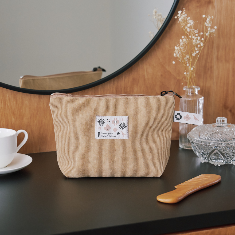 Zipper Trapzoid Pouch/"I" Collection/Khaki