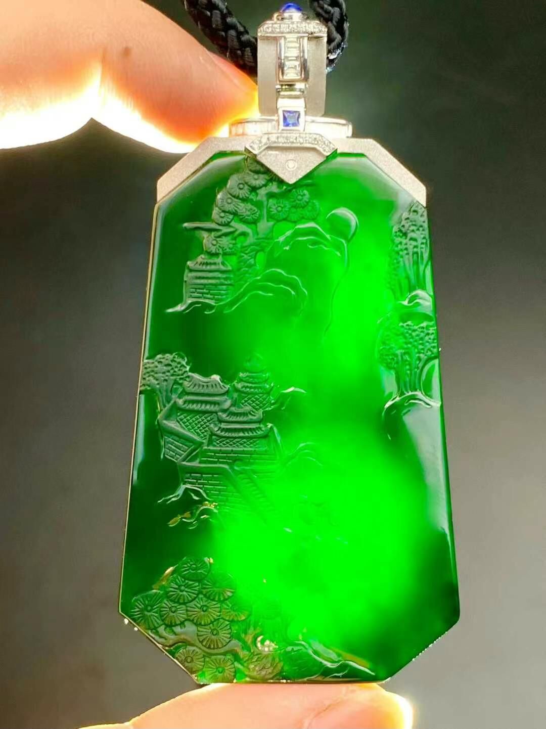 7195911 翡翠天花板墨翠山水牌