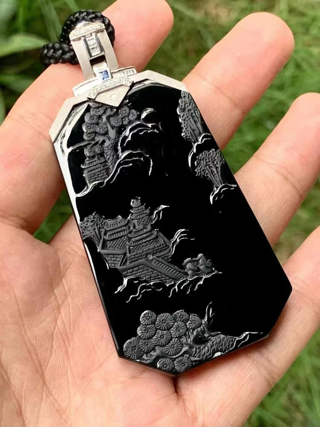 7195911 翡翠天花板墨翠山水牌