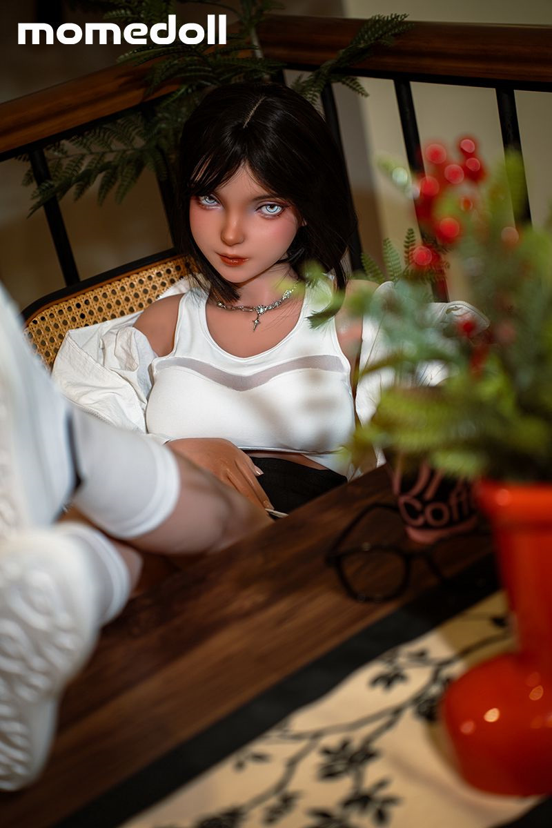 Momedoll Taki #MSH051A-A 148公分C罩杯矽膠 棕褐色肌膚 逼真肌膚紋理 . 歐美娃娃