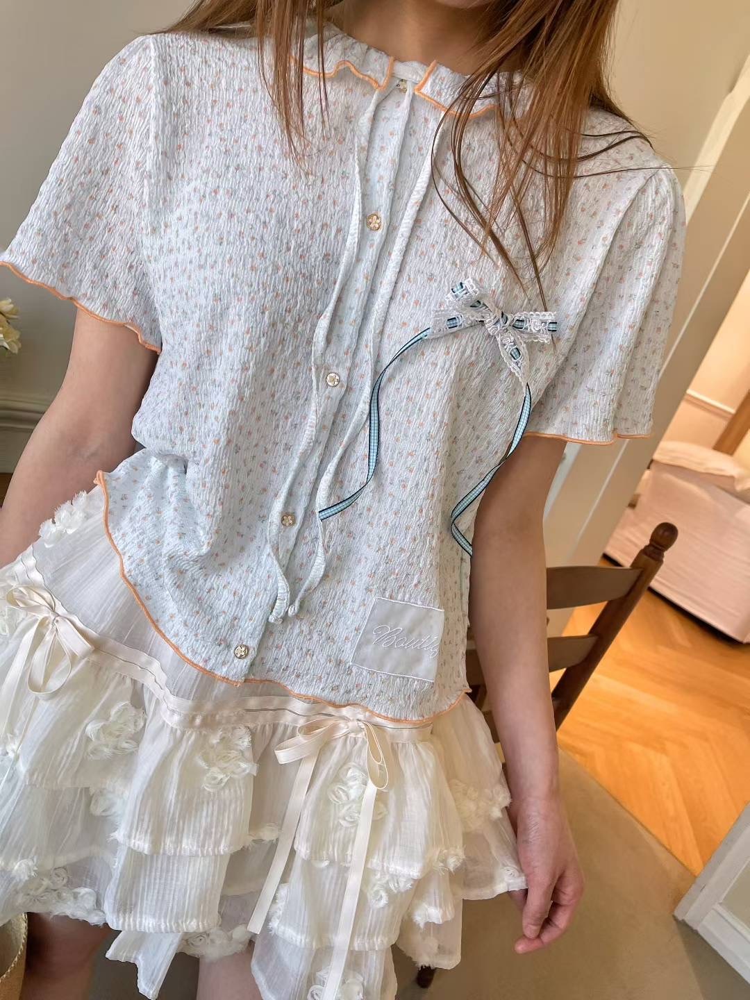 【現貨】NEHA正韓 ♥ 甜感碎花小香造型上衣