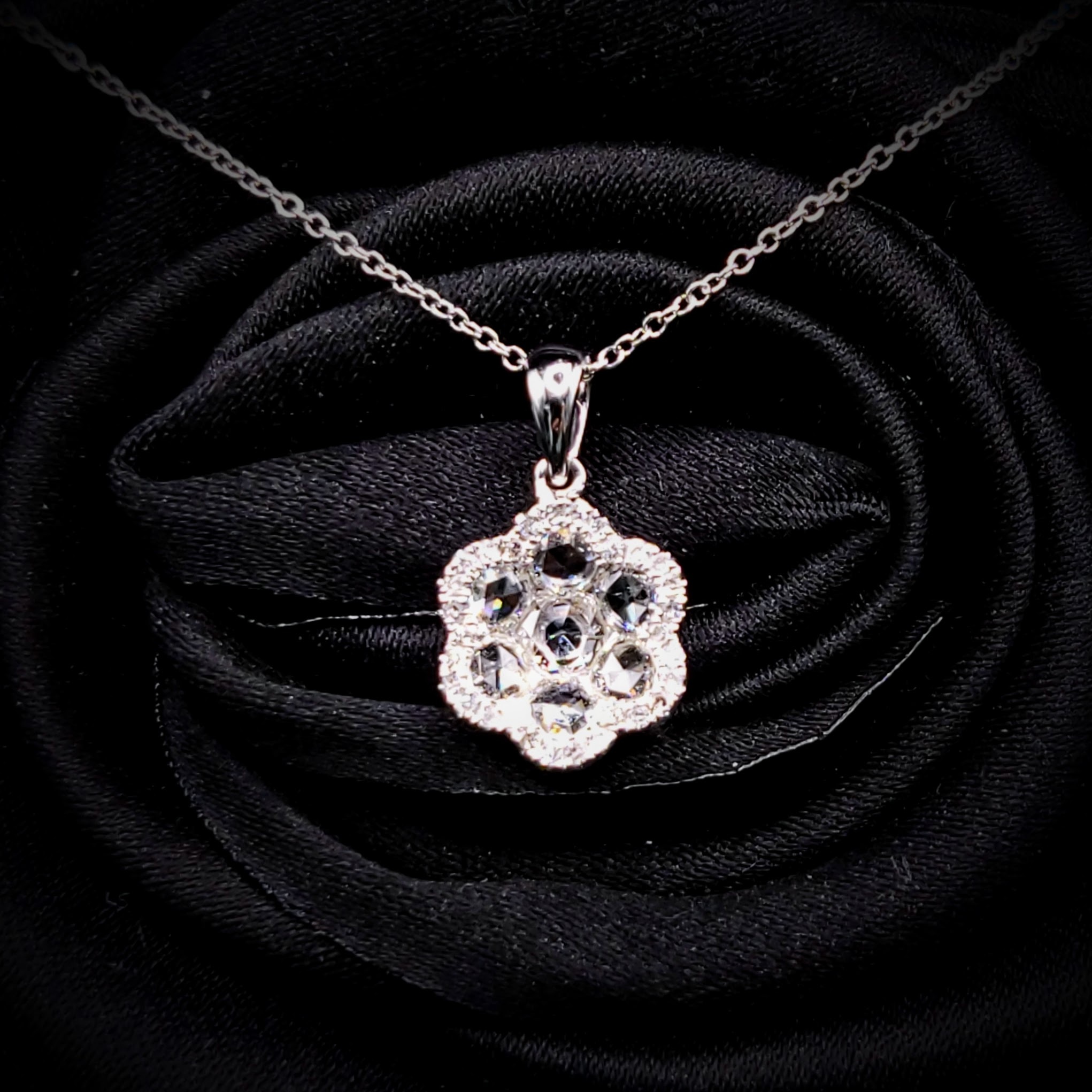 全新18K白金50份鑽石吊墜