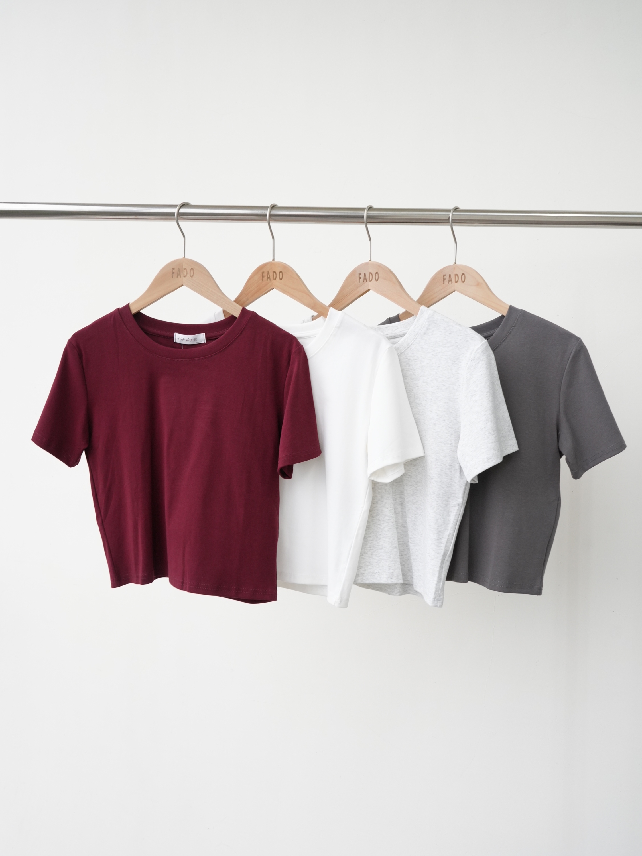 法朵Fado shop｜彈力圓領素色短版上衣 021B046 六色