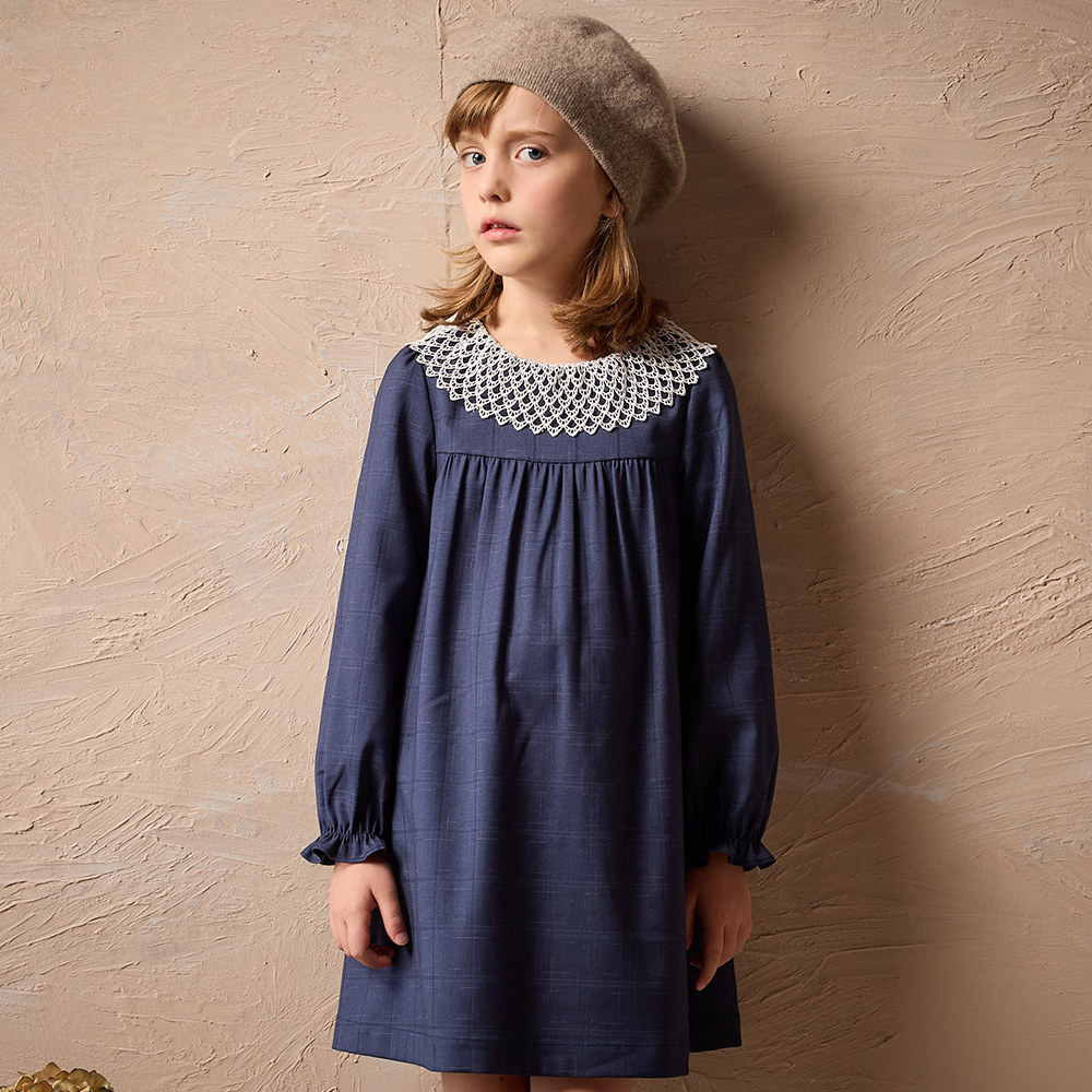 PIPPY優雅蕾絲領圍格紋連身裙洋裝  丈青