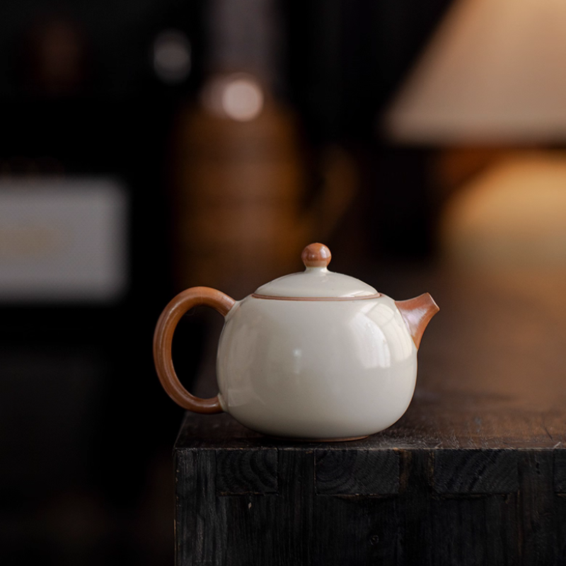 汝窯米黃西施壺