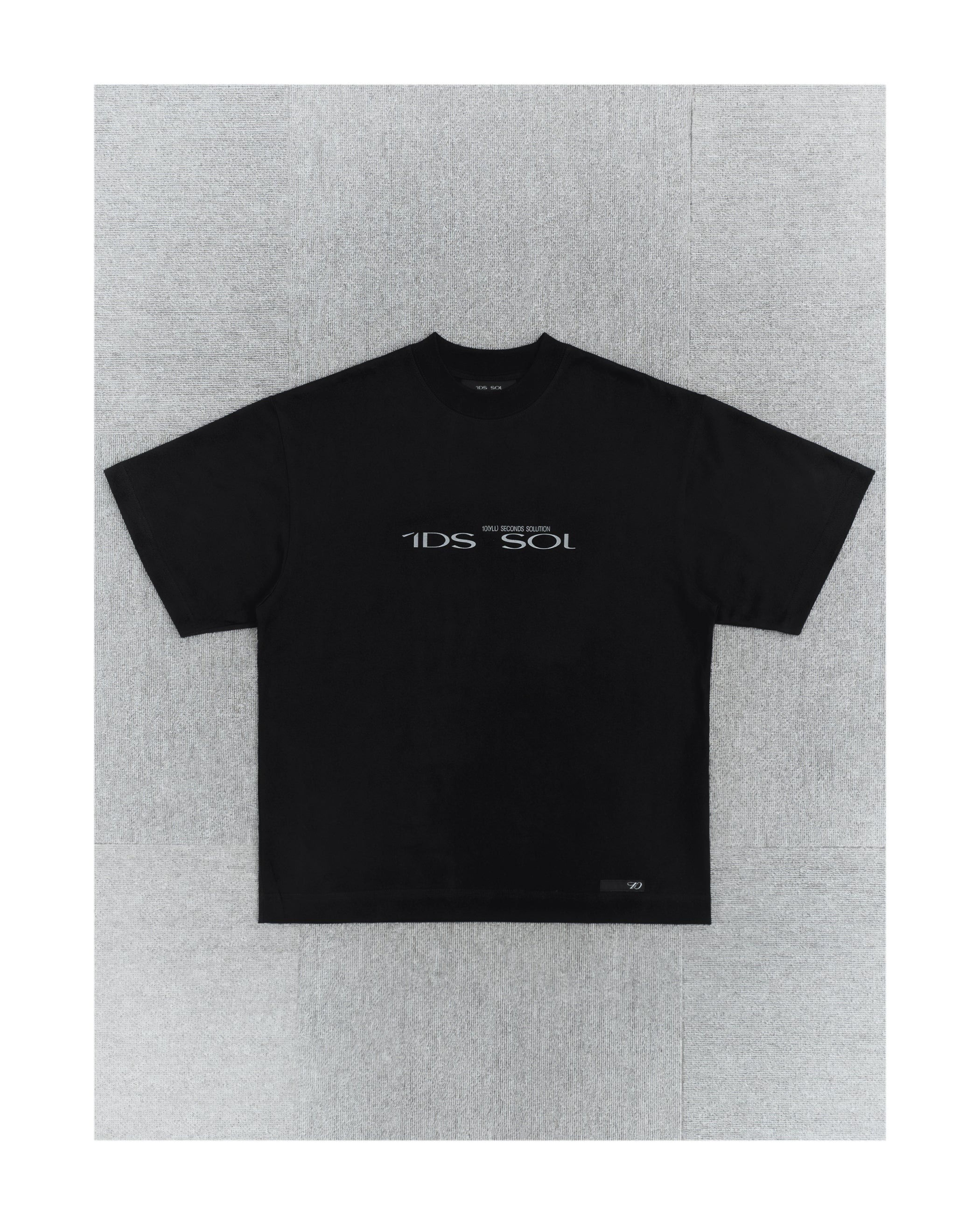 1dyLL｜10SS 25Logo Boxy Tee (Black)