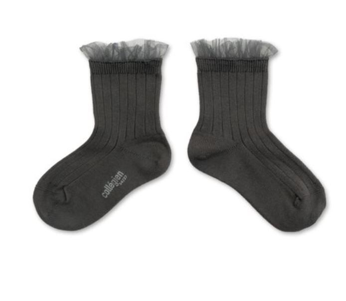 (預購) COLLEGIEN 薄紗褶邊羅紋襪 Margaux - 784 Gris Galet 岩灰