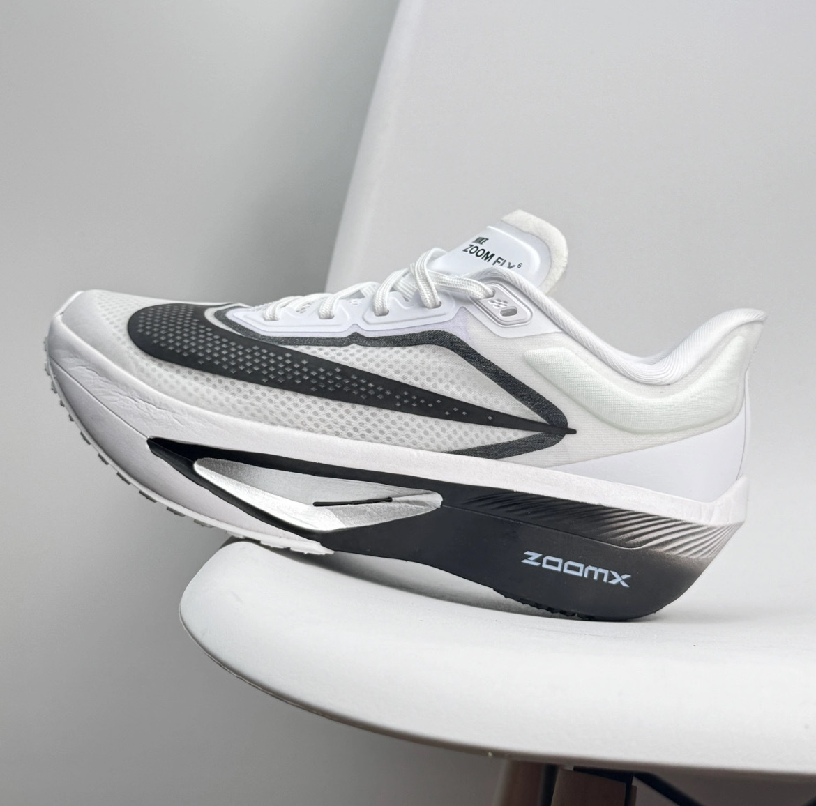 男鞋 NIKE ZOOM FLY 6 白黑 緩震 透氣 碳纖維 慢跑 運動鞋【FN8454-100】