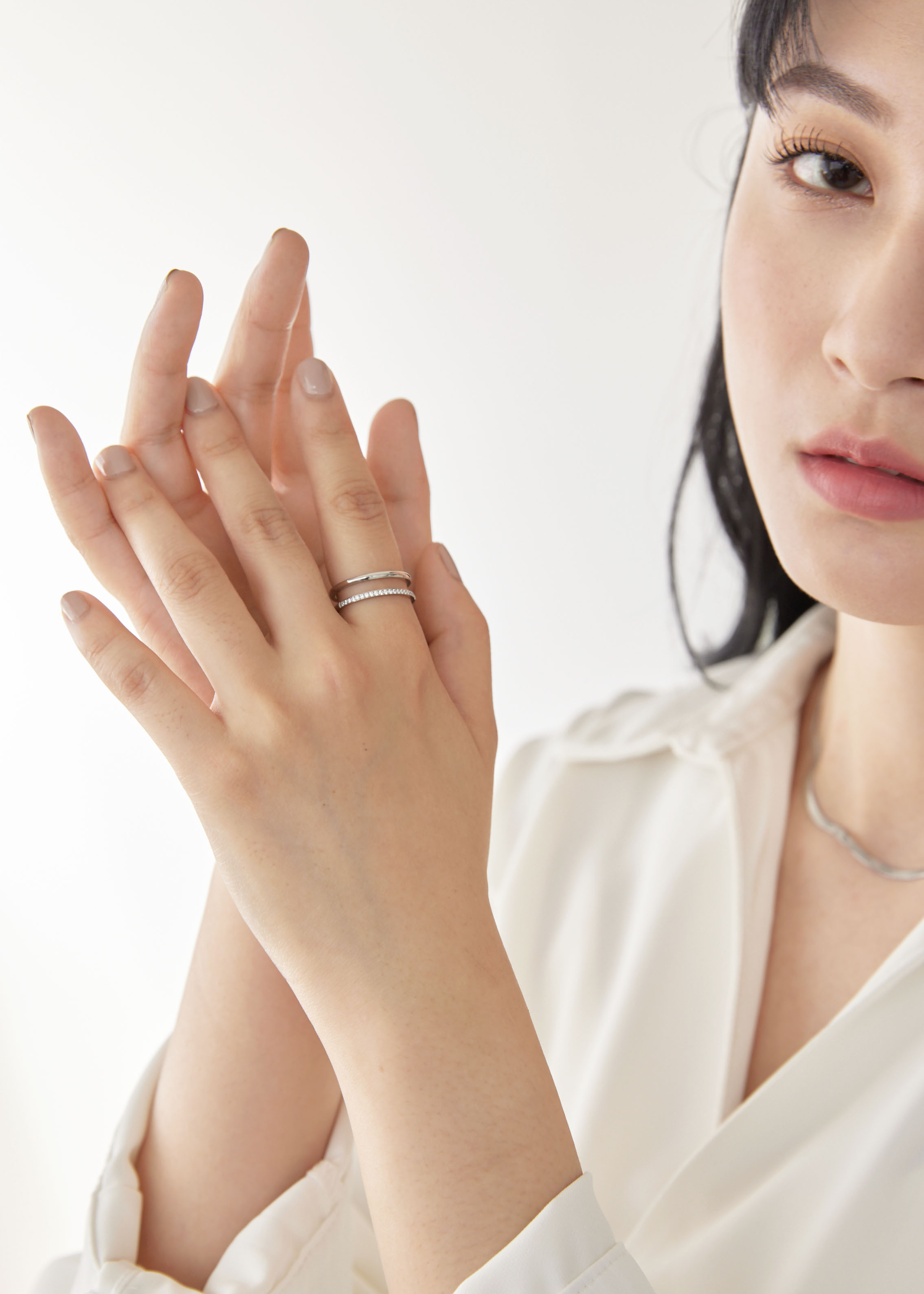 排鑽雙線簍空醫療鋼戒指