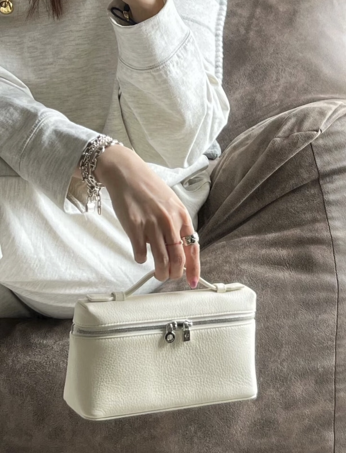 LORO PIANA Extra Pocket L19 飯盒袋 白銀色