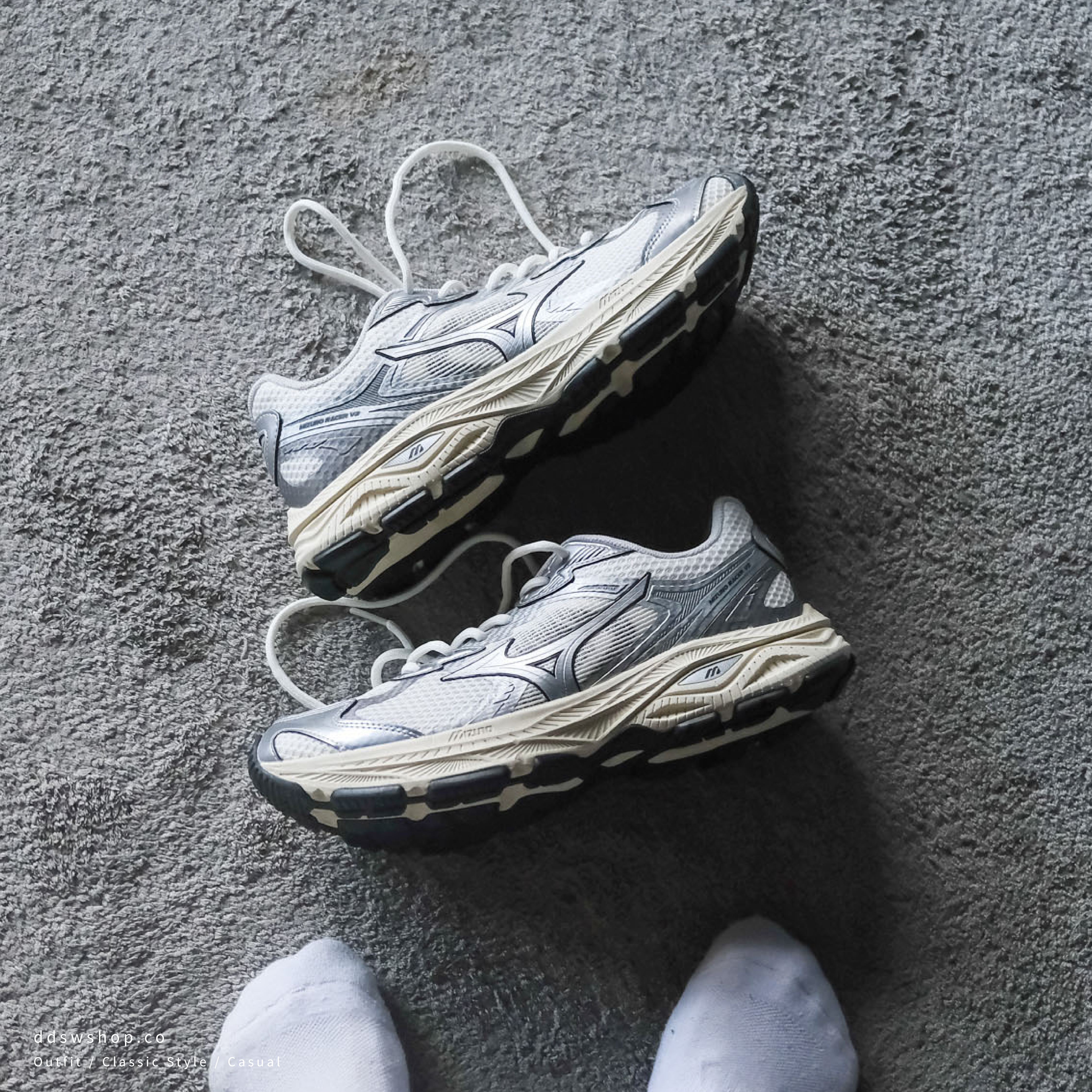 "代購" Mizuno Racer S 做舊 復古慢跑鞋 銀灰 D1GH223518