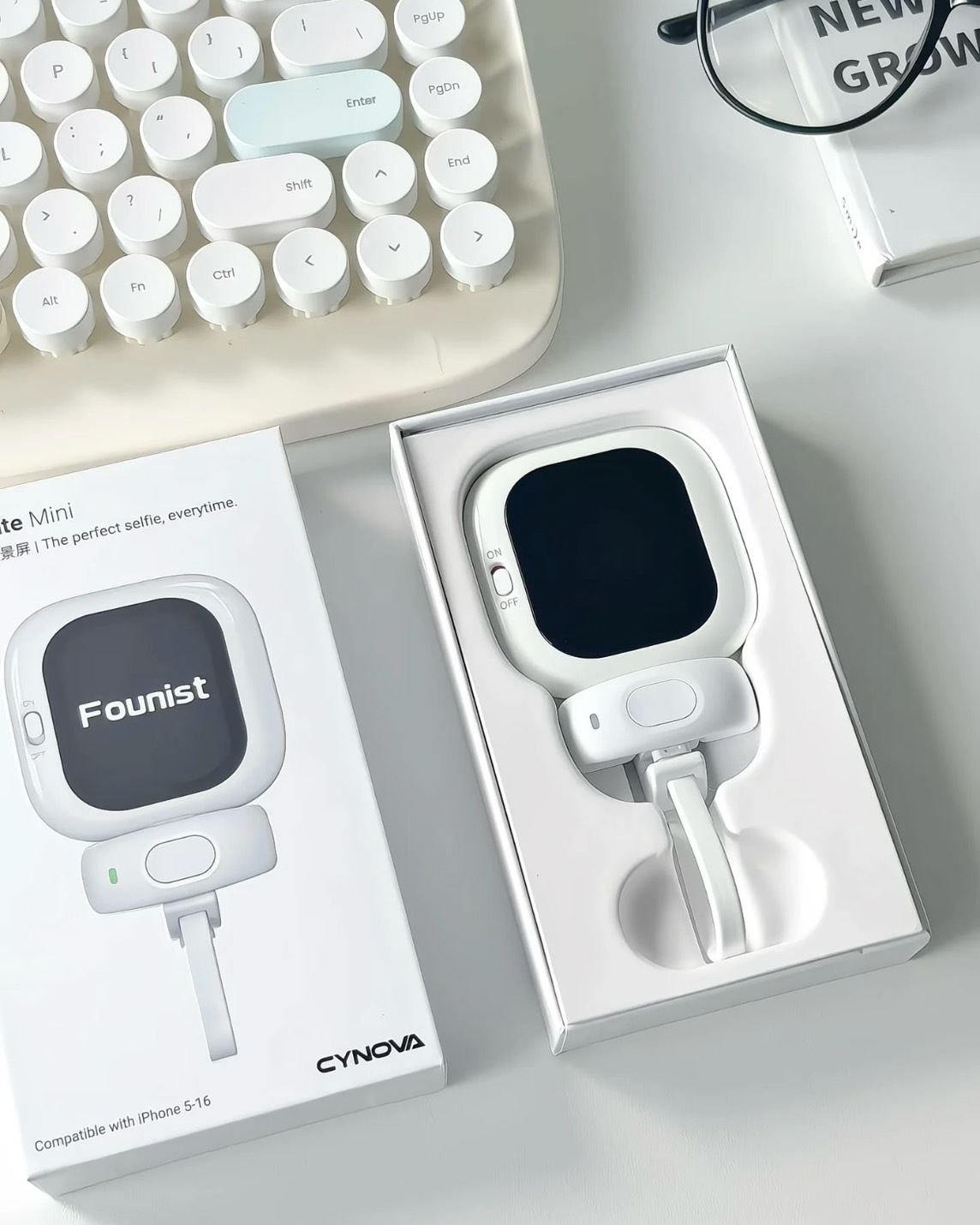 <超神>Cynoya Founist MINI 自拍 神器 迷你 磁吸 遠程控制 投屏器 白色