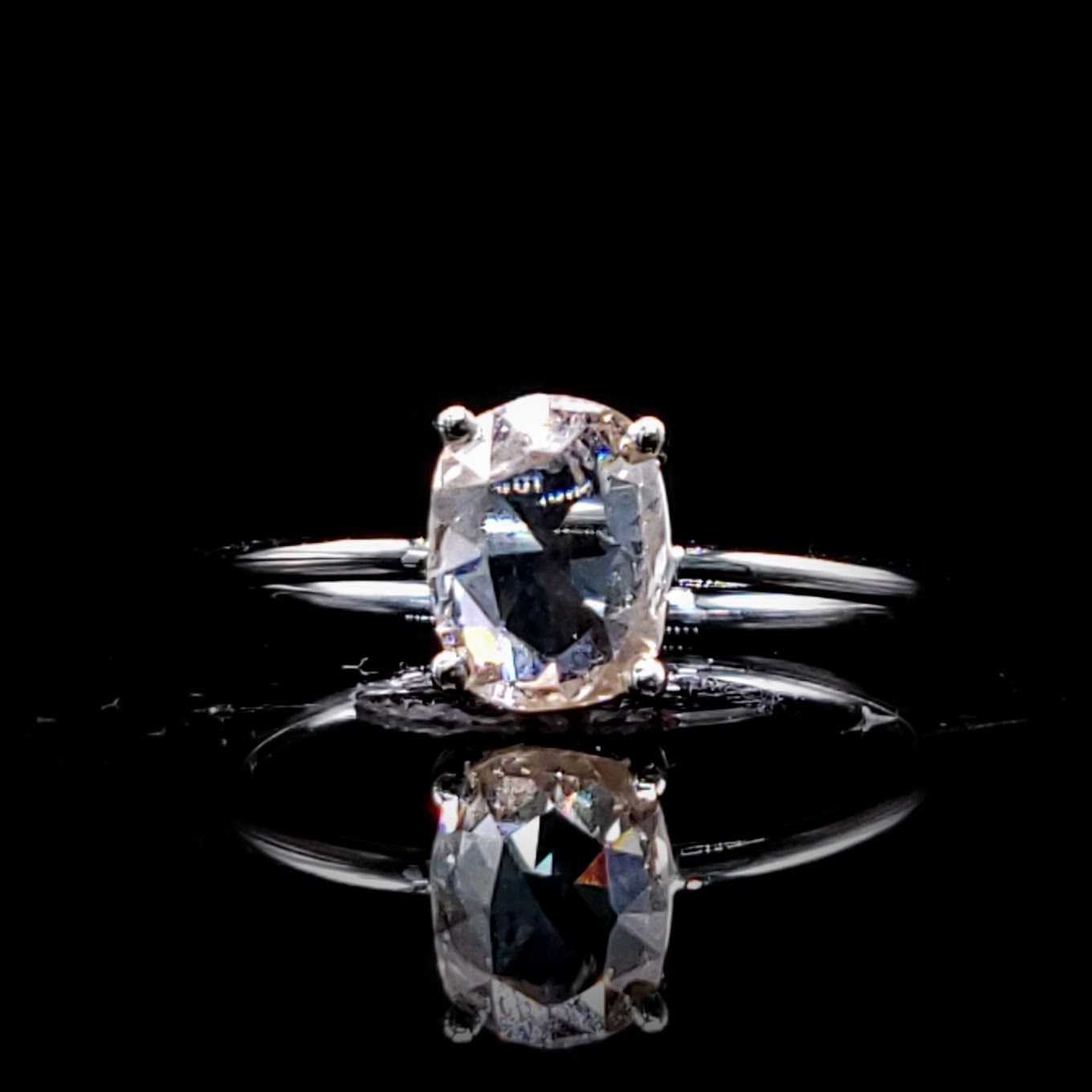 18K White Gold 0.97ct Oval Cut Diamond Ring