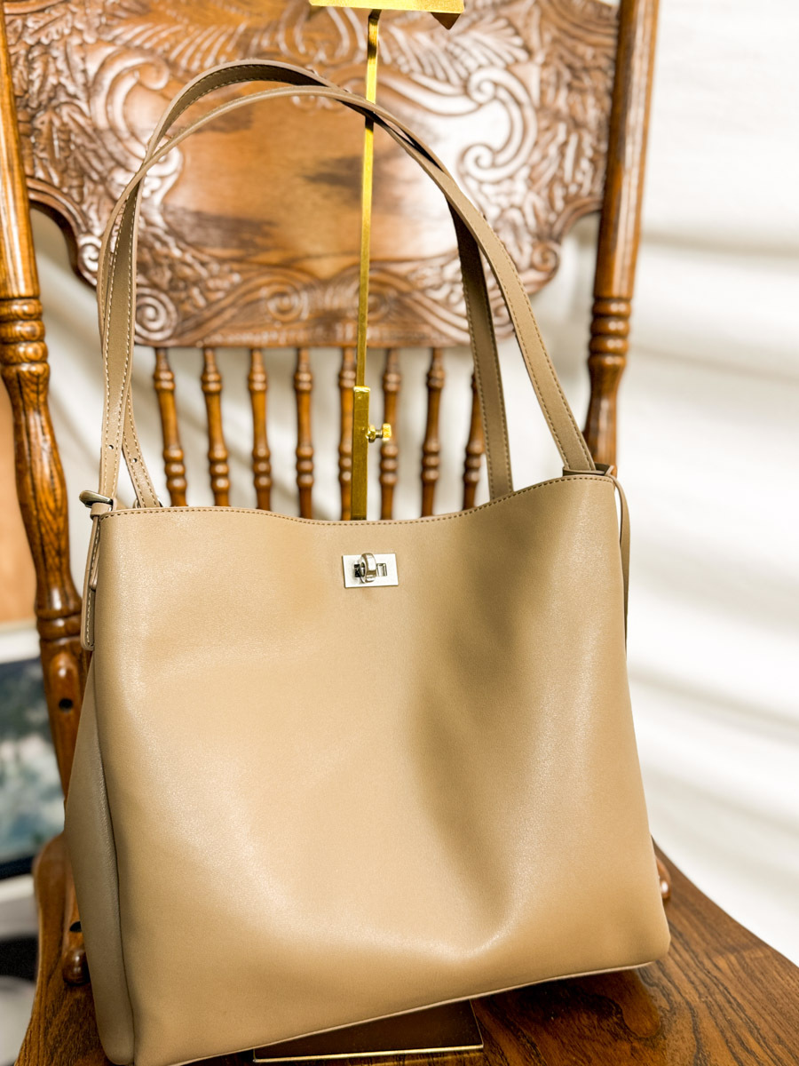 銀扣 真皮 SHOULDER BAG 【不設退換】