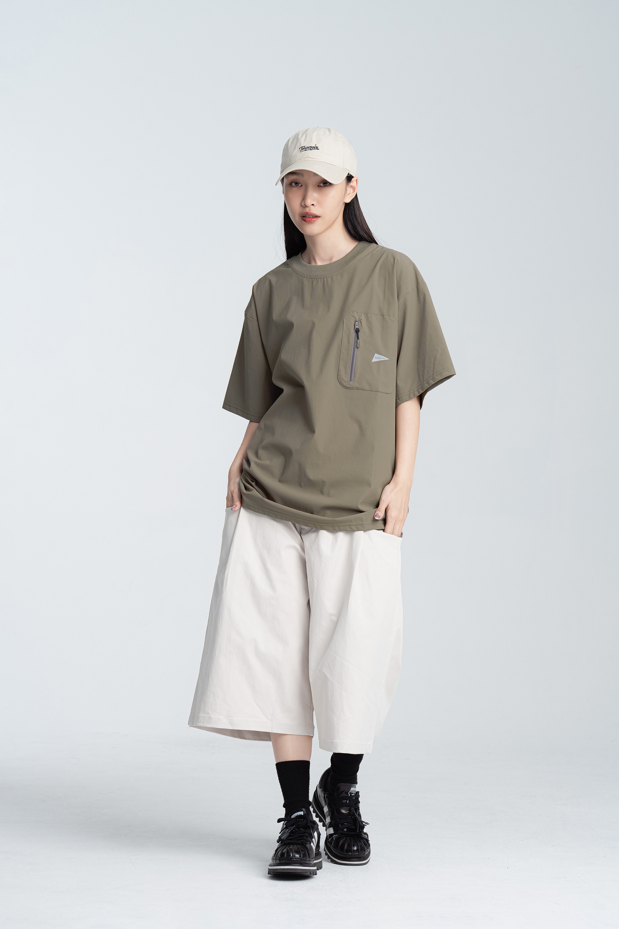 休閒機能小口袋素面短t 3色