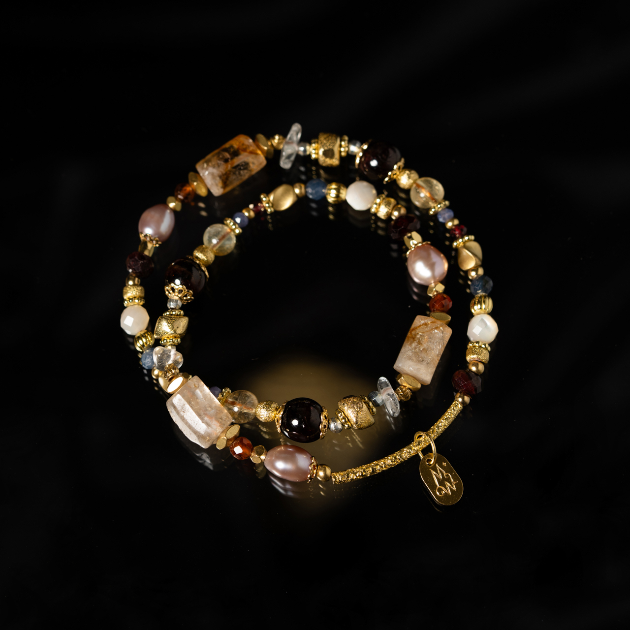 微醺黃金夜｜黃水晶紅石榴藍晶雙圈手鍊 C1735