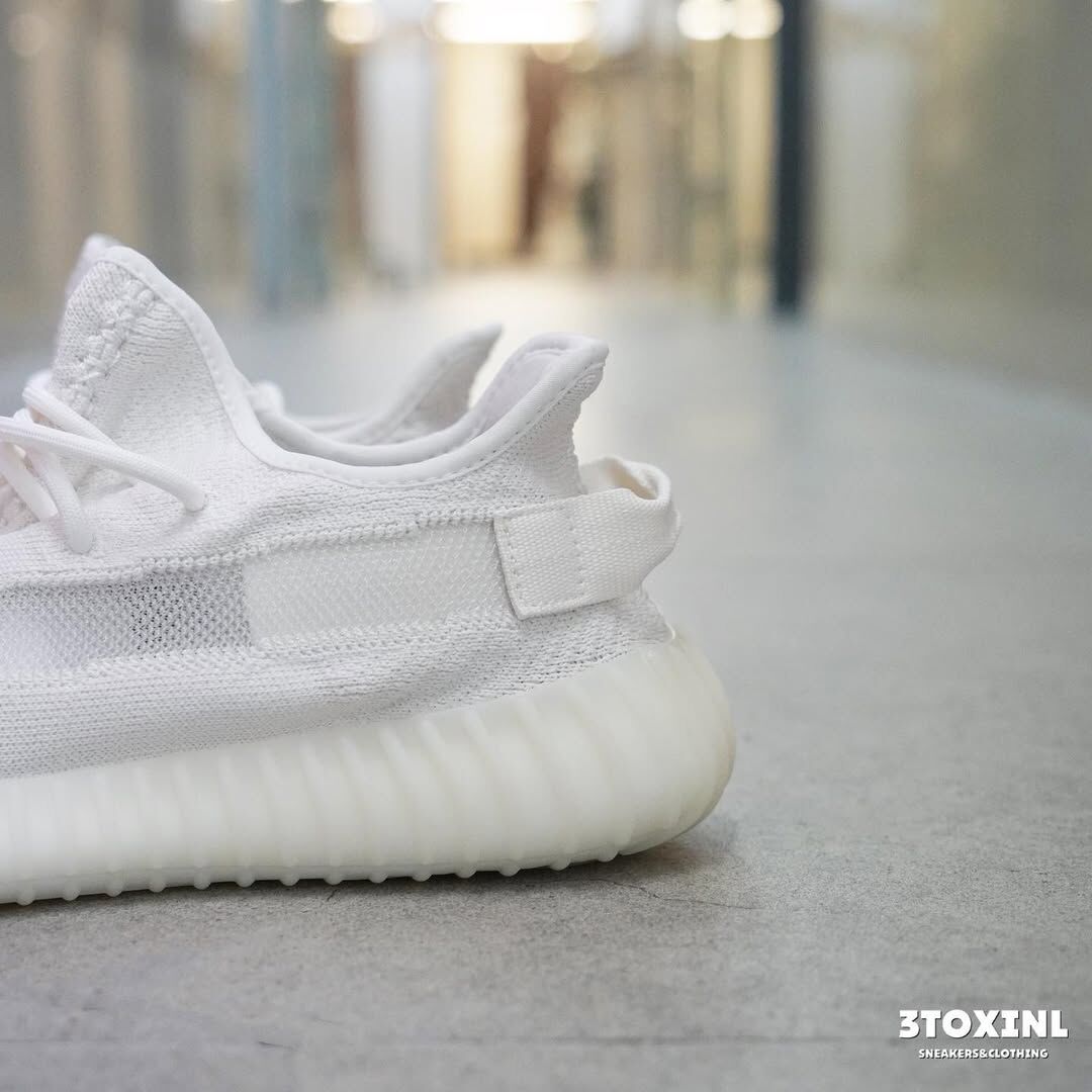 (預訂) Adidas Yeezy Boost 350 V2 - Bone