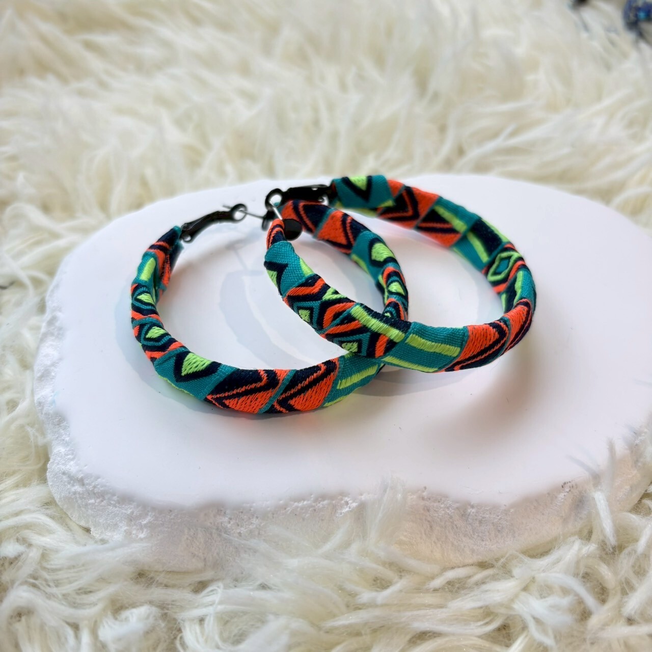 慕球手作／圖騰大圈耳環