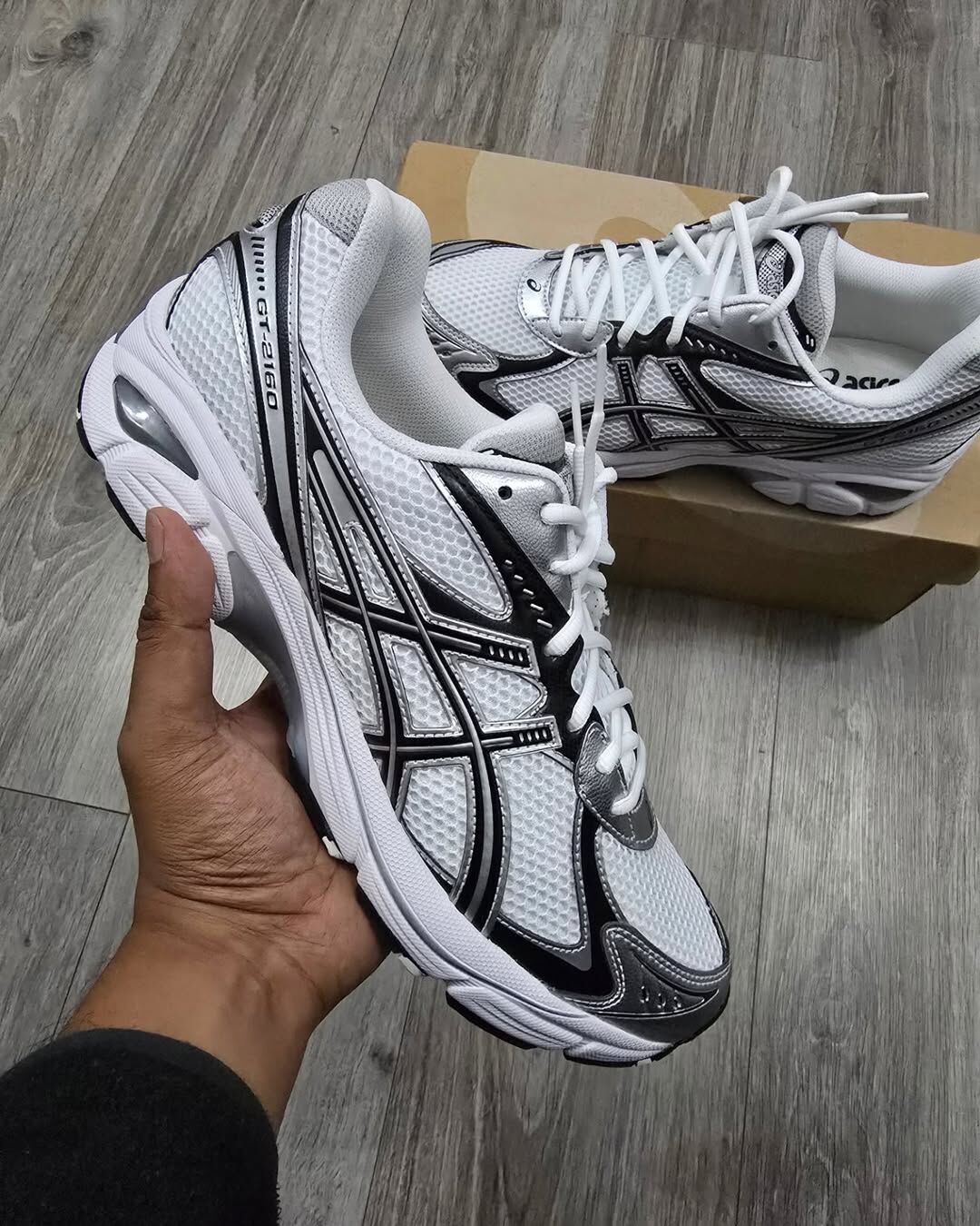 Asics GT-2160 經典復古慢跑鞋 黑白銀