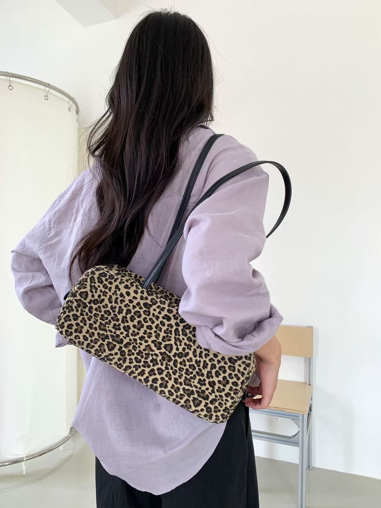 時髦橫款長條包