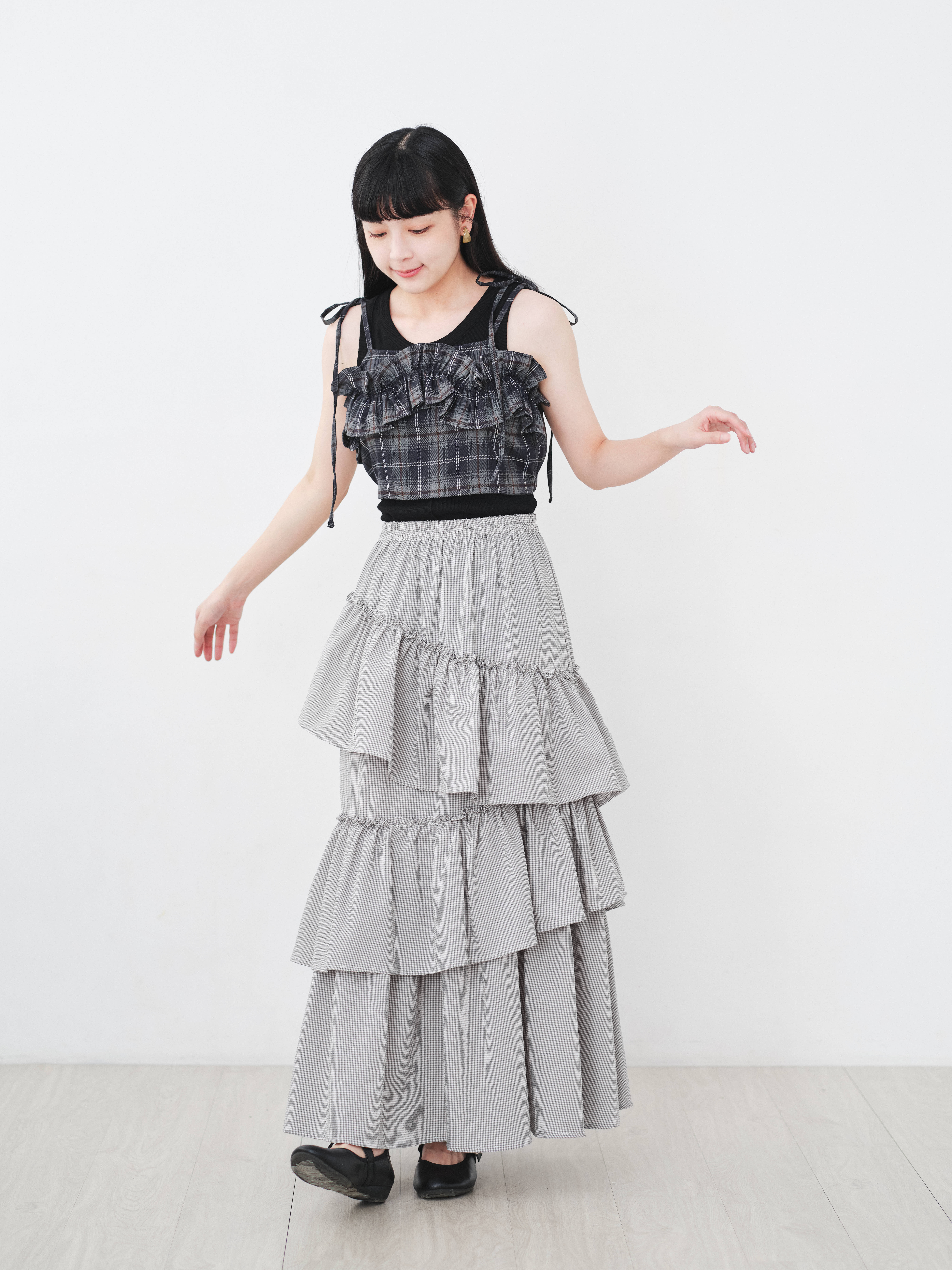 格子寫下心事！不對稱層次裙(兩色-灰白)