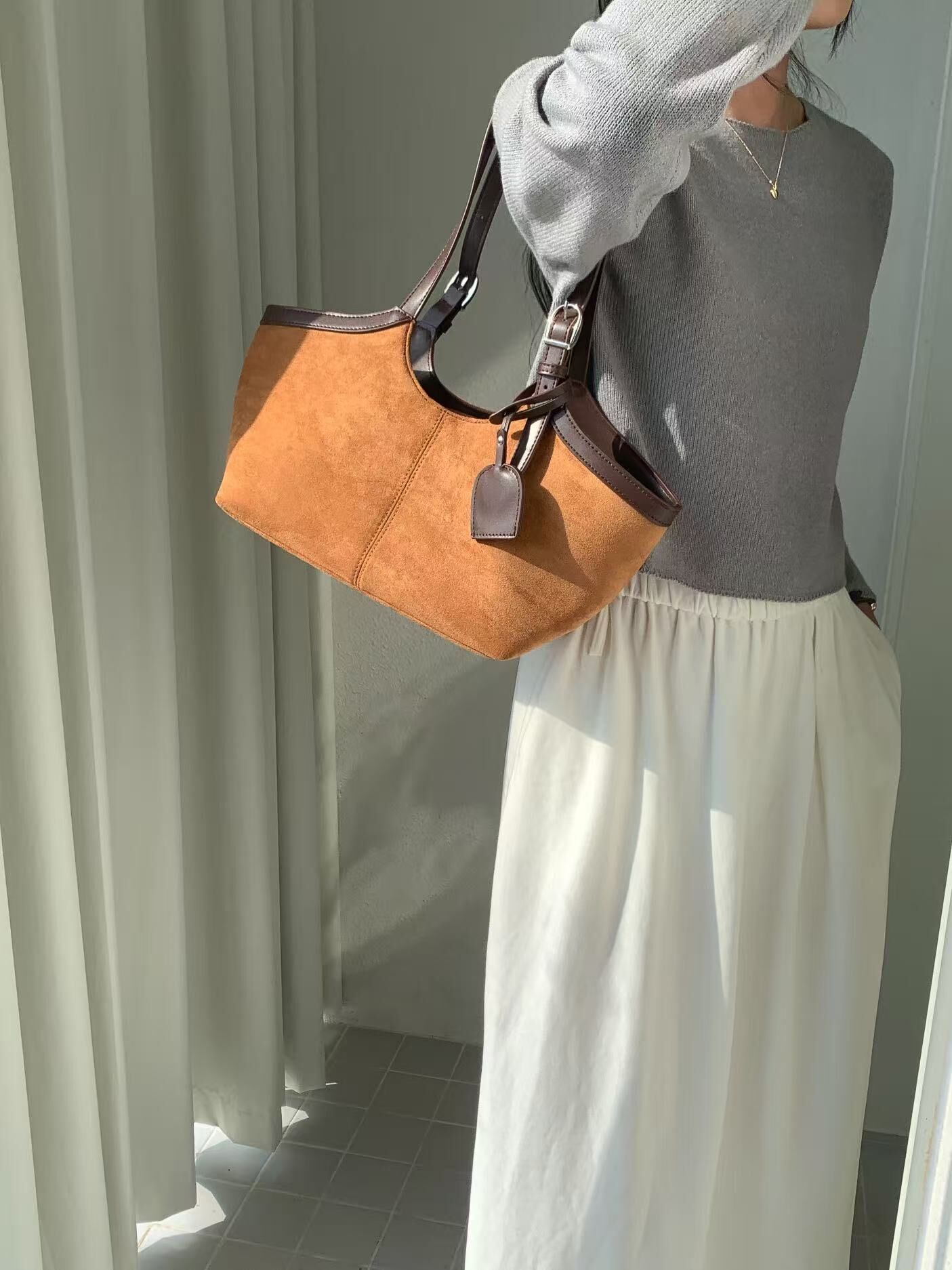 秋季絨面設計托特包(咖啡)